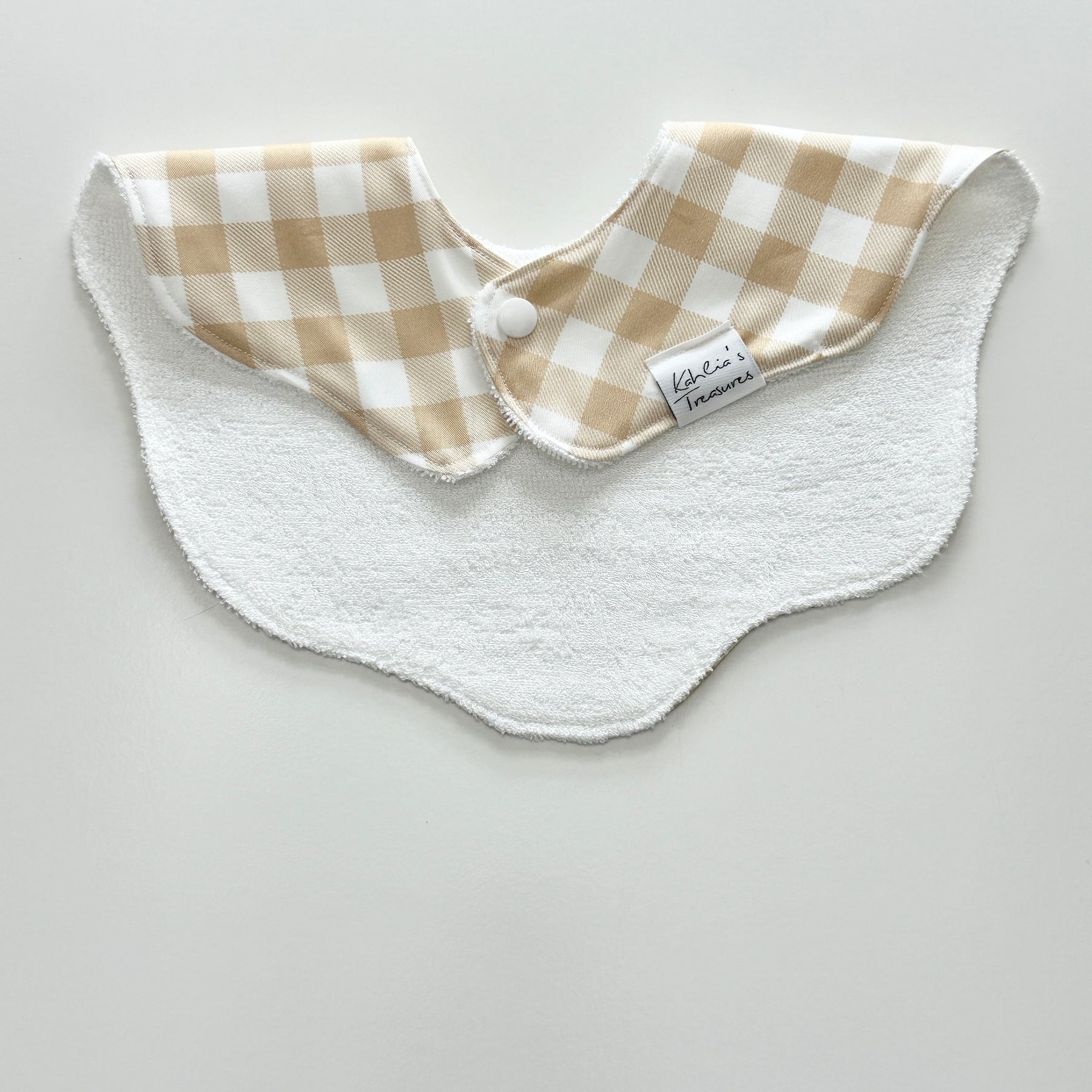 Beige gingham scalloped bib