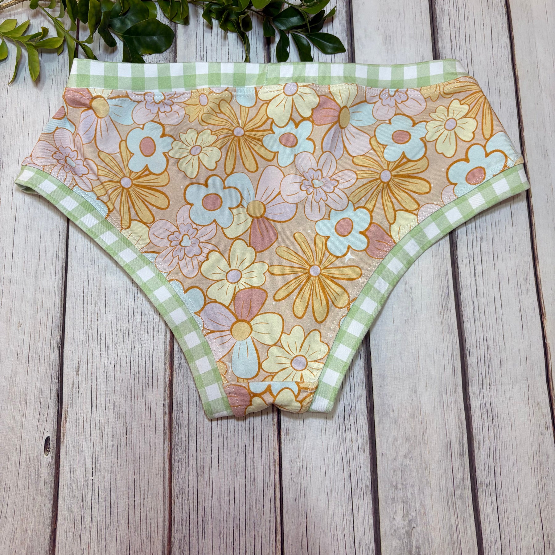 Women's Underwear- Size Medium (Briefs & Full Coverage)