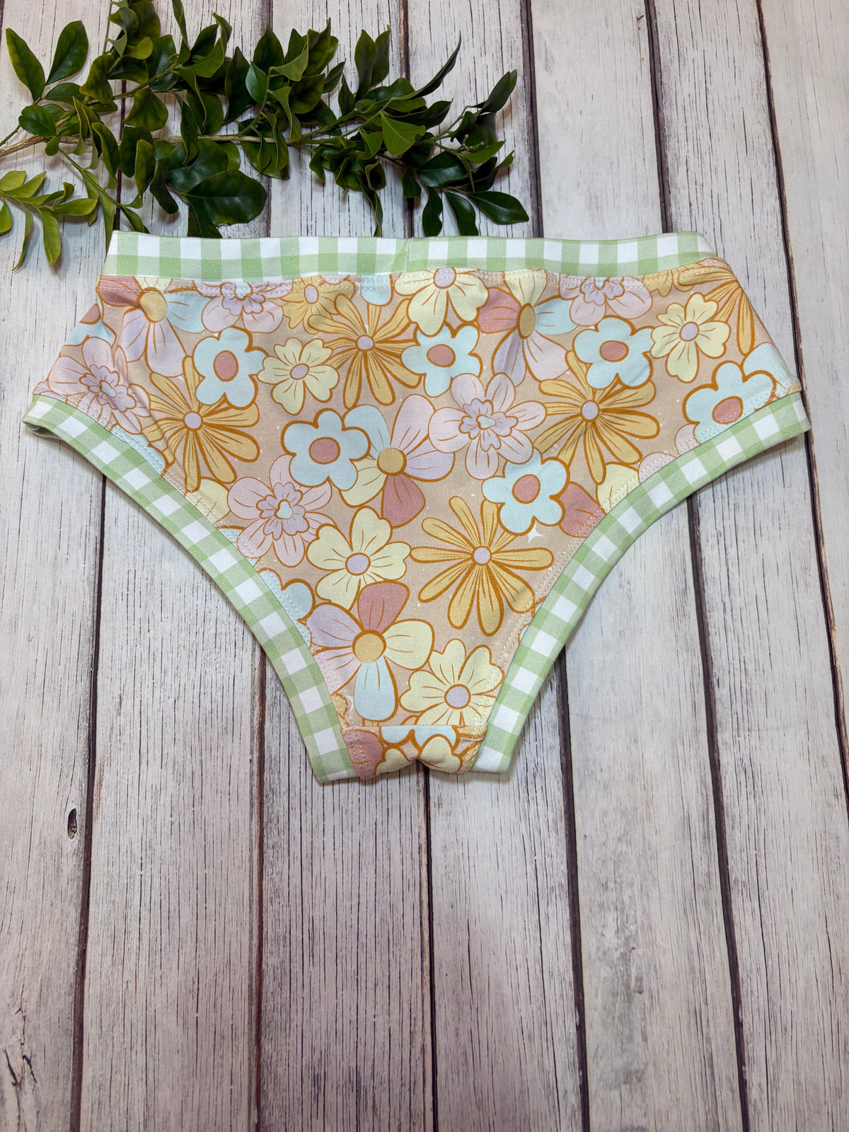 Women's Underwear- Size Medium (Briefs & Full Coverage)