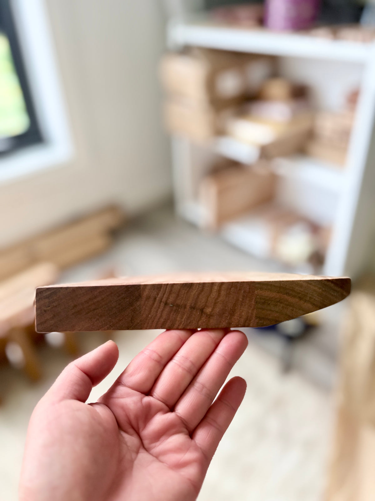 Tasmanian oak Floating shelf 900mm