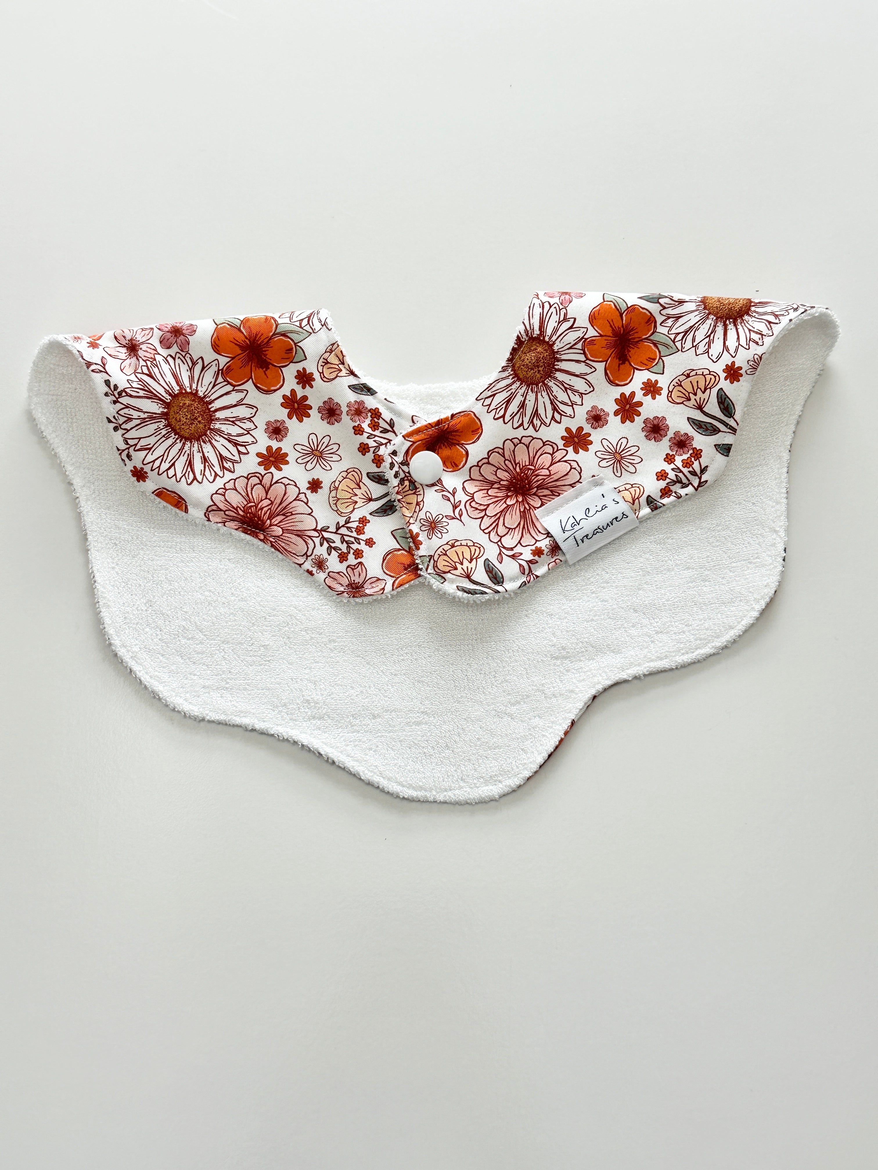 Autumn floral scalloped bib