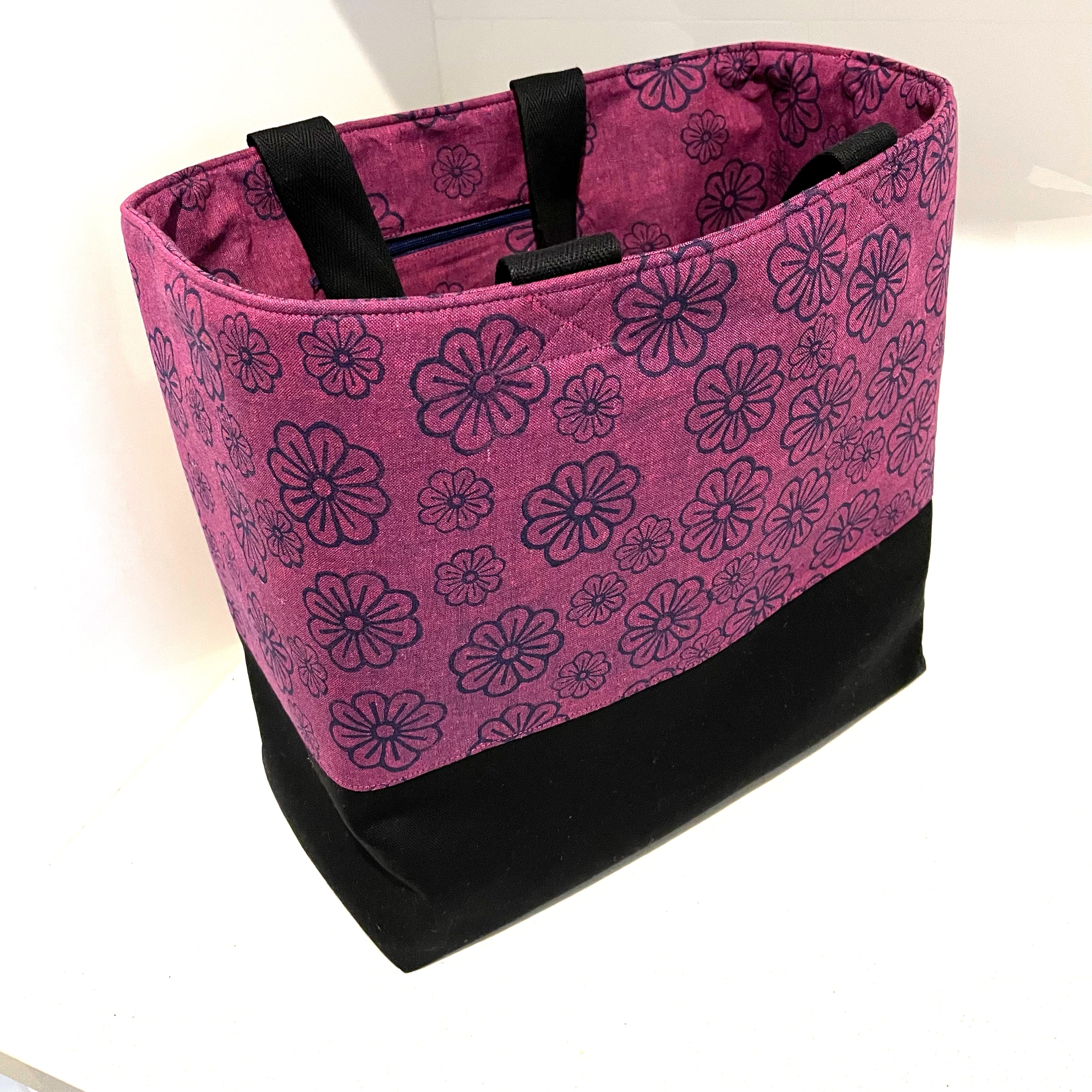 Tote bag with pockets