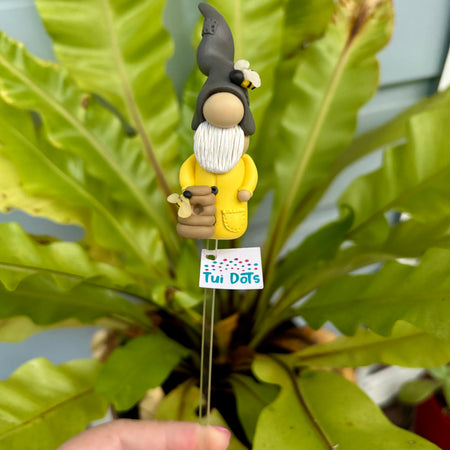 Tiny Gnome - Beekeeper