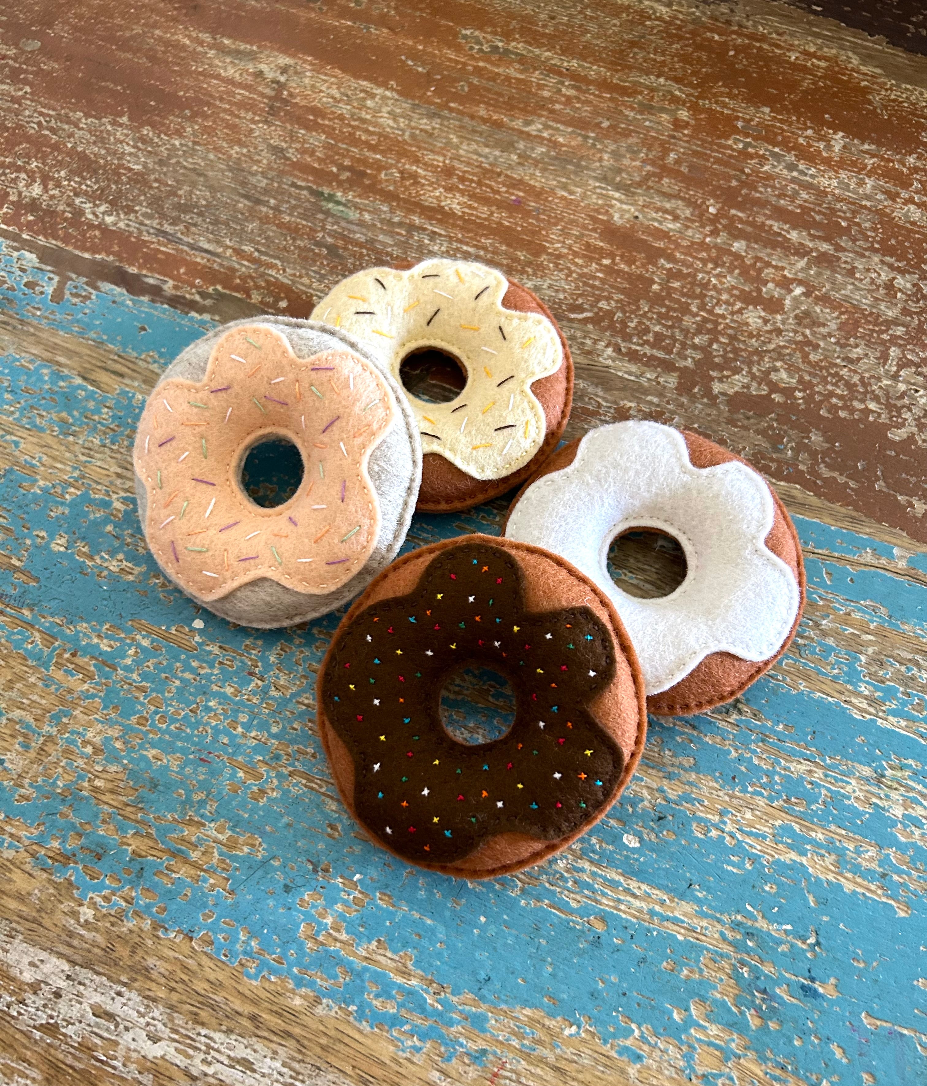Set of 4 donuts, peach, ready to post, play food, play kitchen, felt food