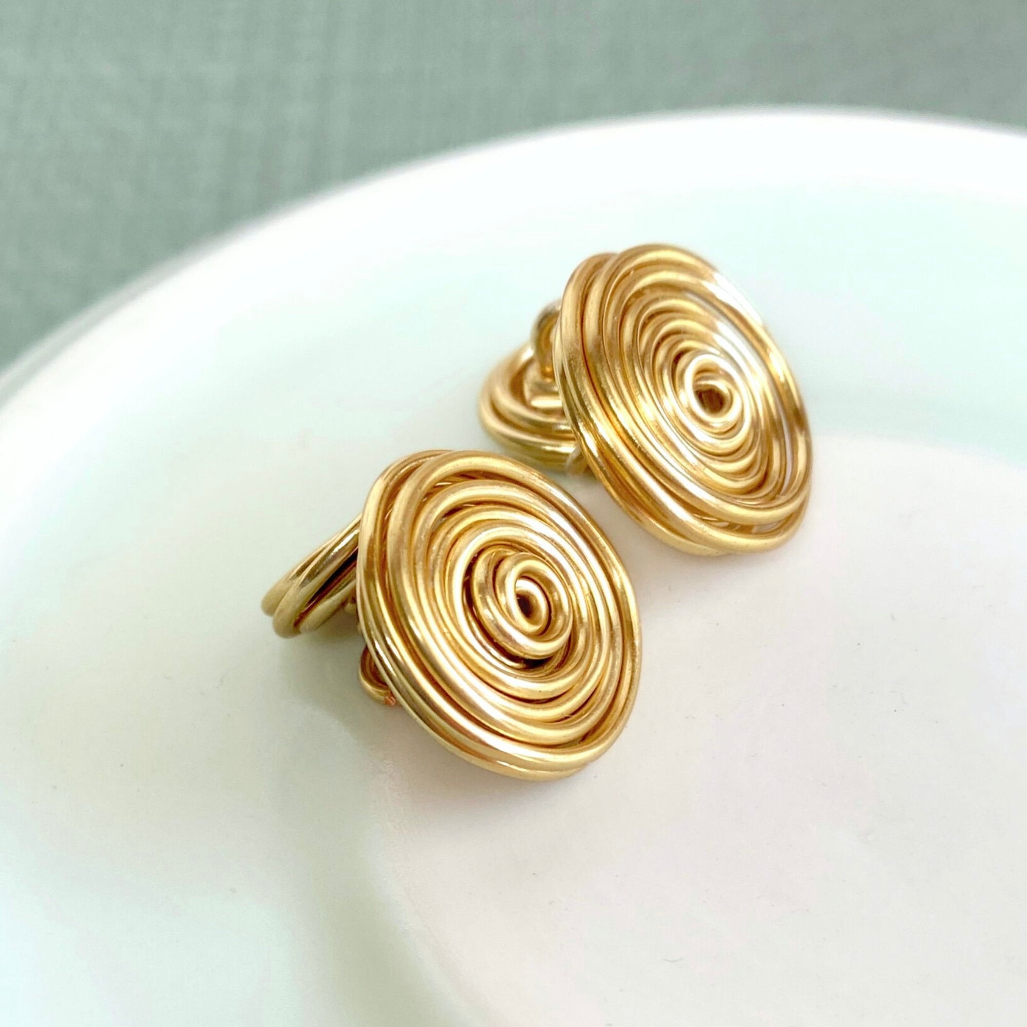 Spiral button cufflinks | Silver or Gold or Stainless Steel wire | Gift for Men, Groomsman | Celtic-inspired