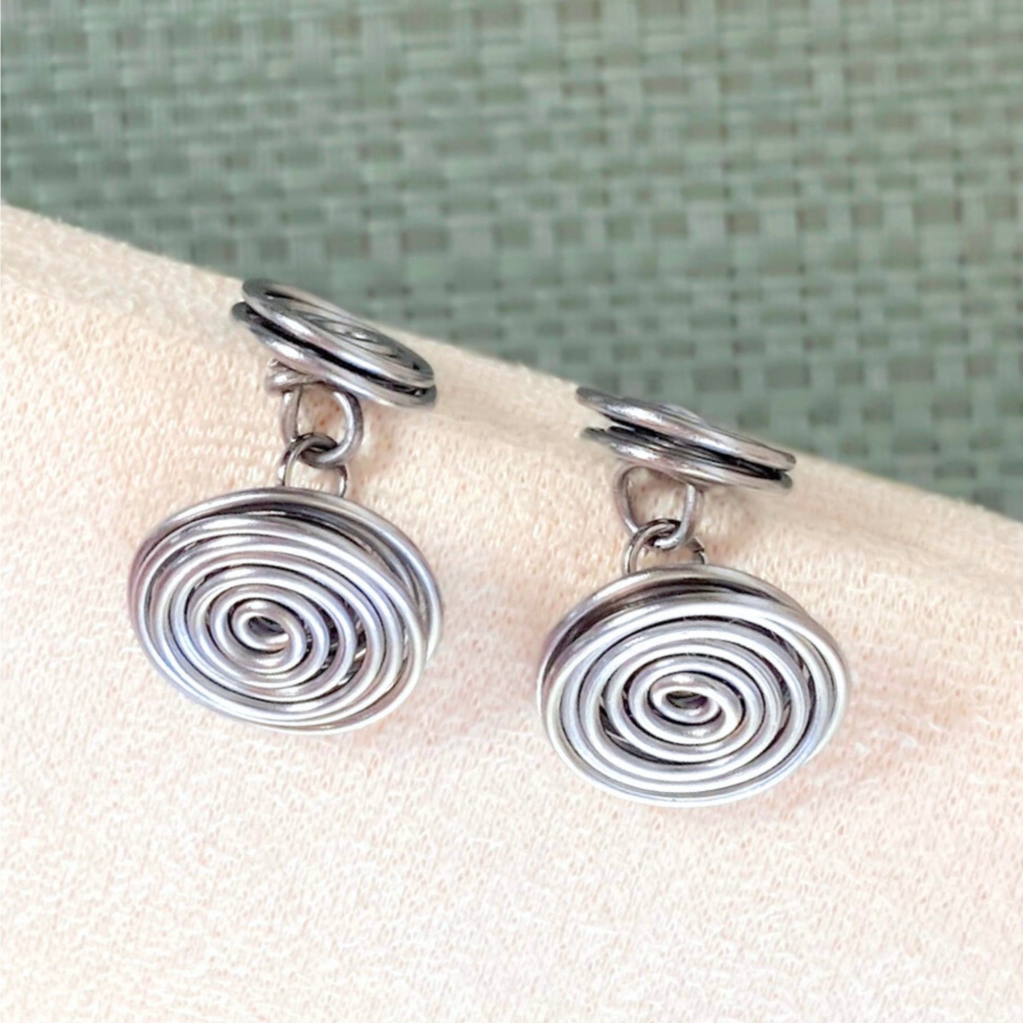 Spiral button cufflinks | Silver or Gold or Stainless Steel wire | Gift for Men, Groomsman | Celtic-inspired
