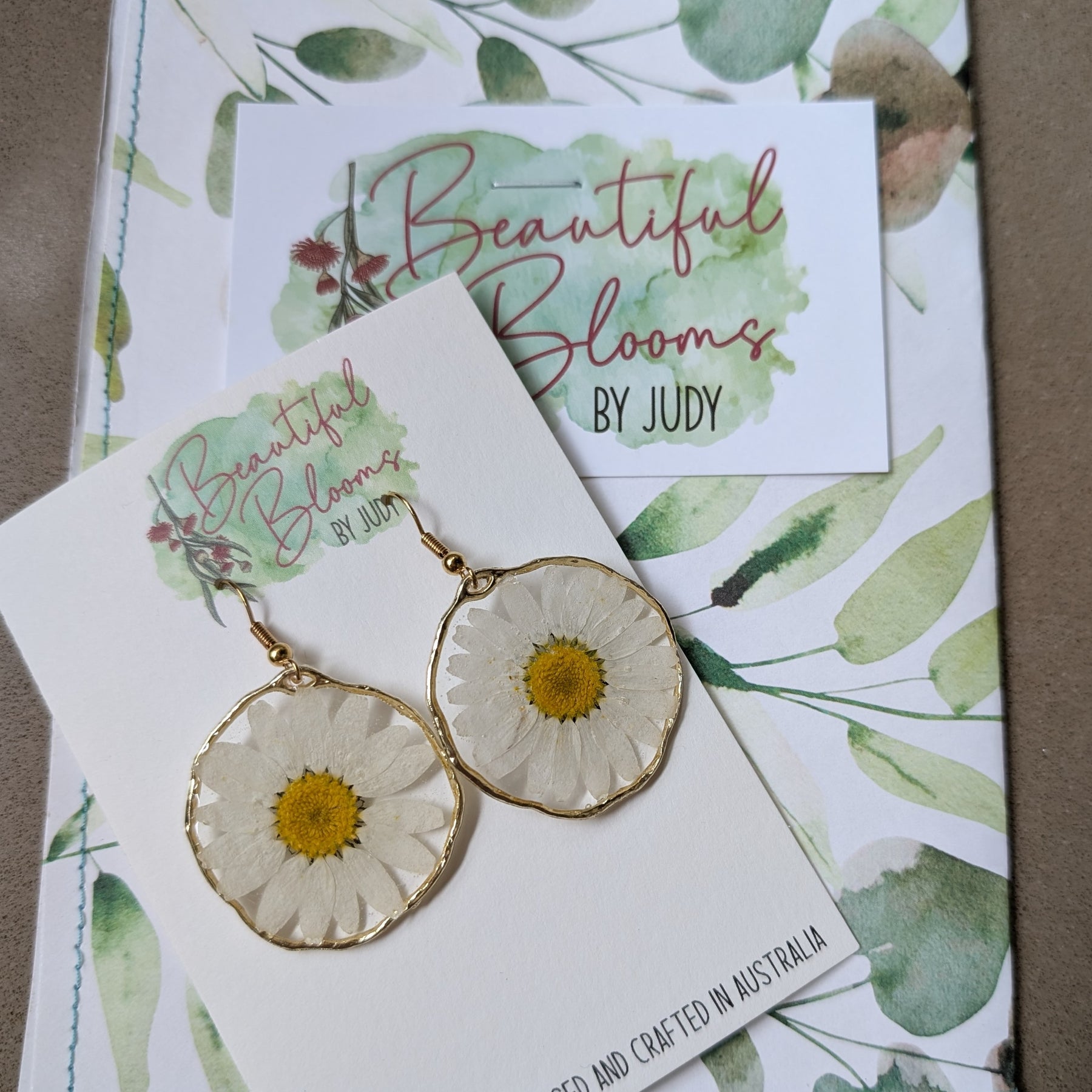 White daisies, real flowers, April birth flower