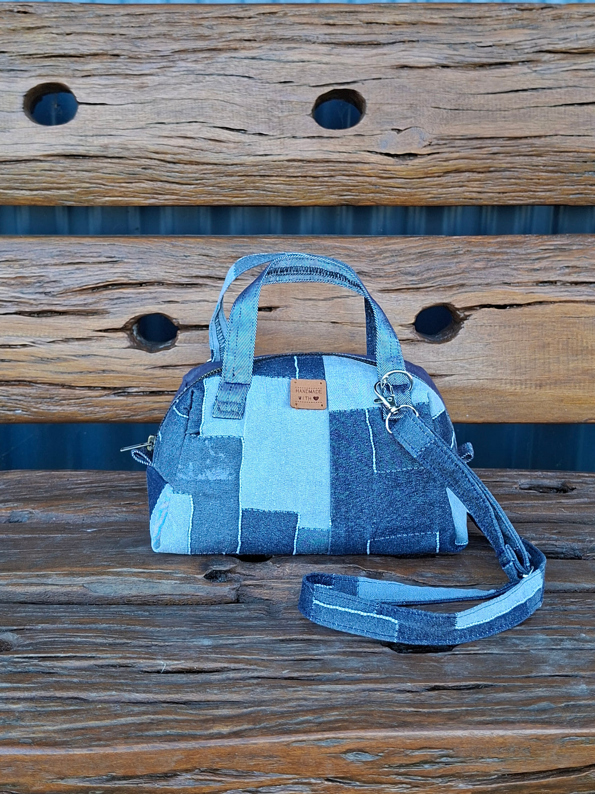 Mini Boston Hand Bag Handbag w detachable Shoulder Strap.