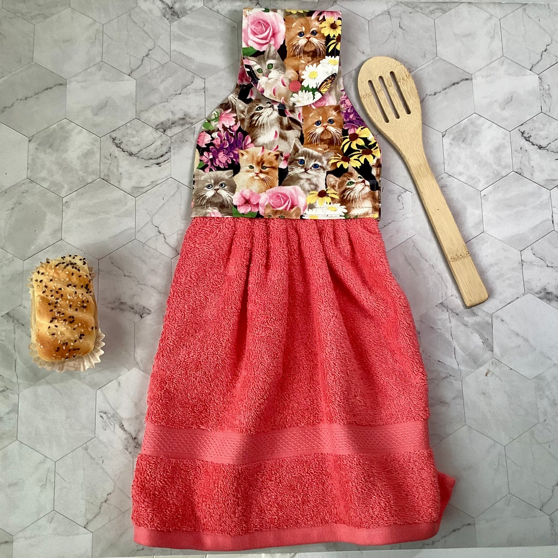 Kittens and roses (pink) hanging hand towel.