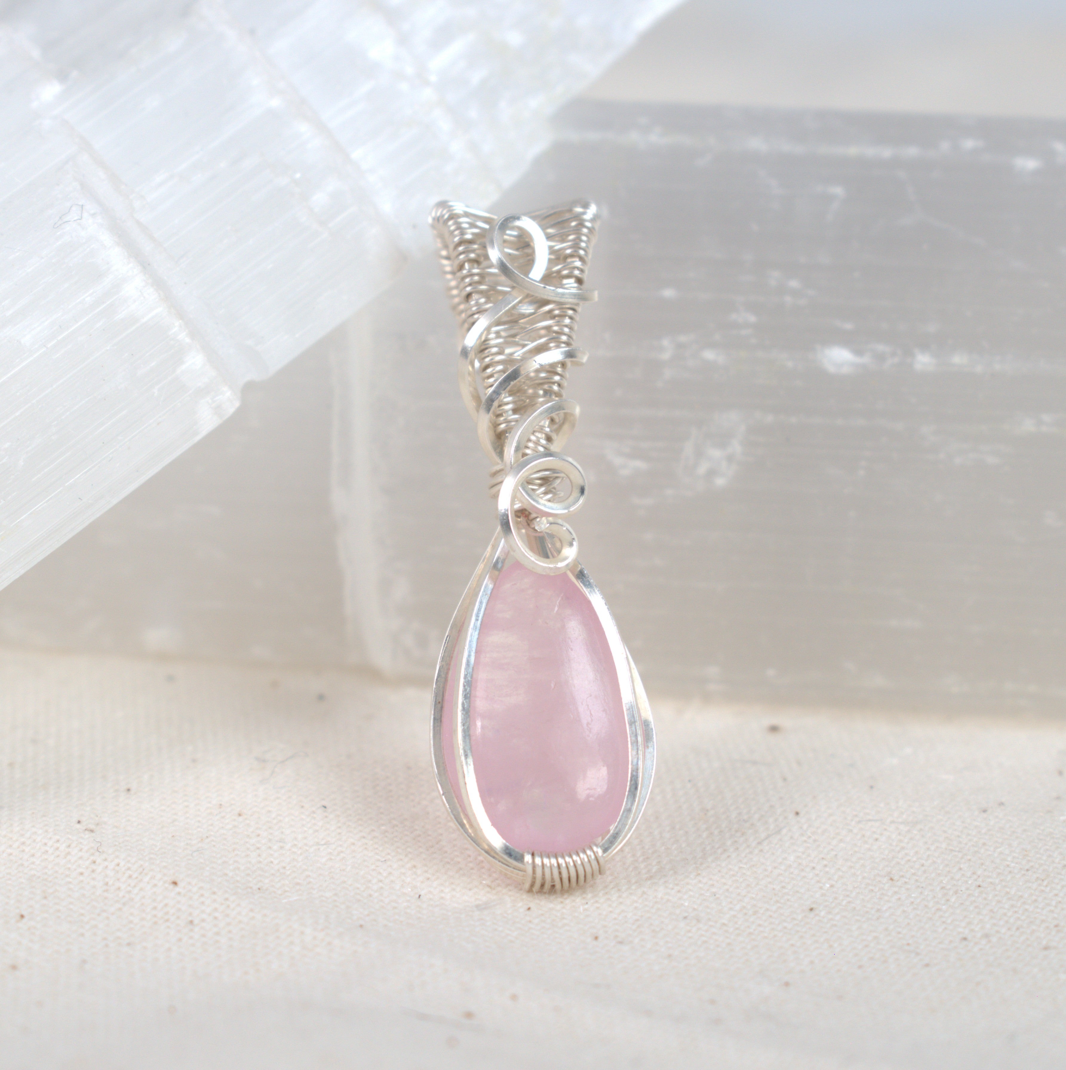 Amity - Natural Morganite Pendant in Silver-Filled Wire
