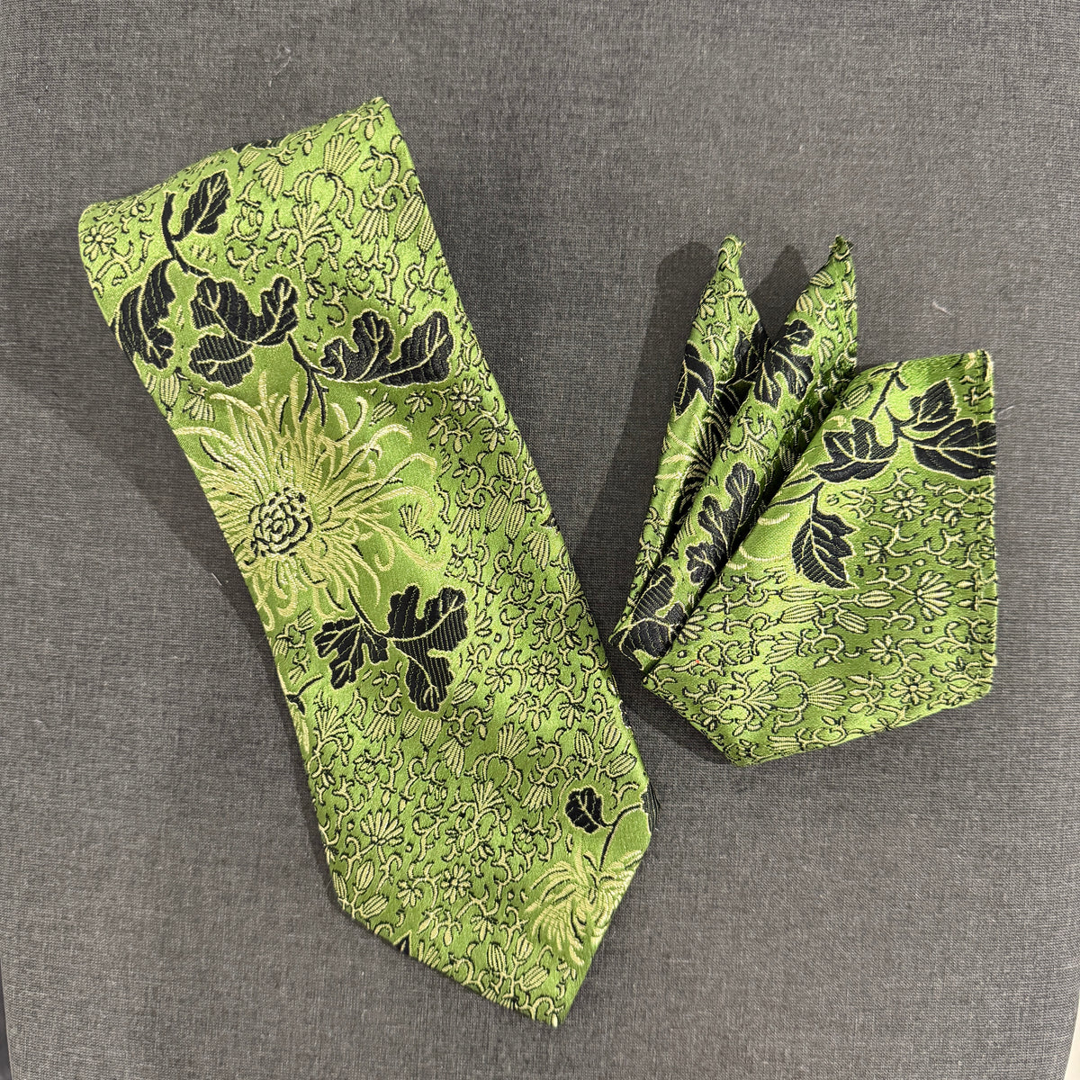 Neck Tie - Green Brocade