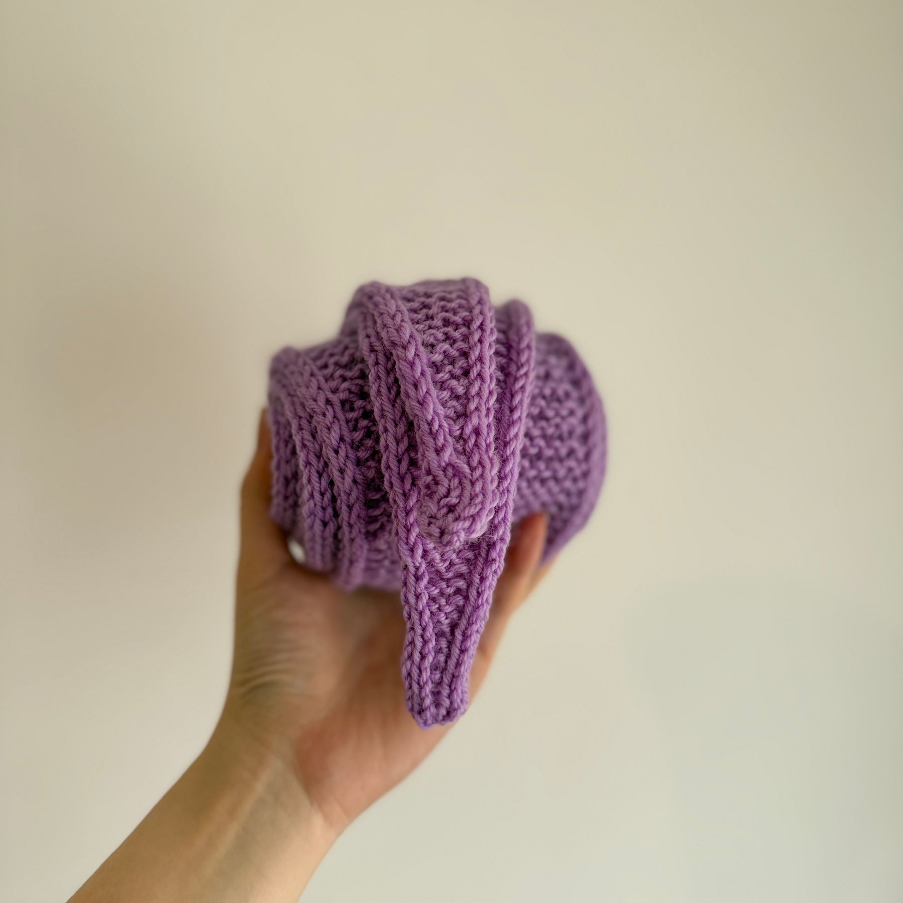 Knit sophie scarf in light purple lilac