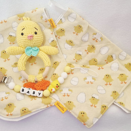 Handmade – Little Yellow Chicken - 4-piece Baby Shower set - BB004