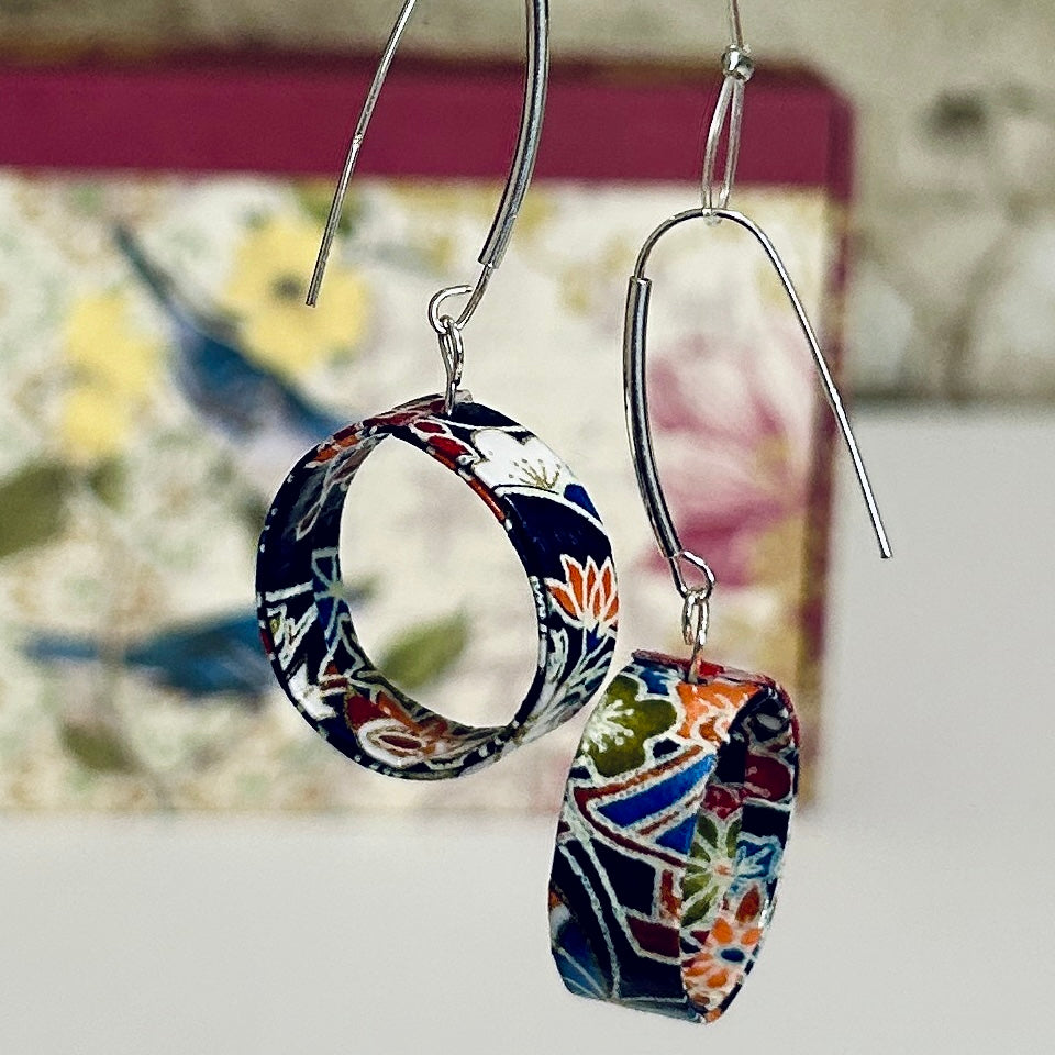 Navy Blue Red White Hoop Style Earrings: Dia. 2.5cm x L5.5cm