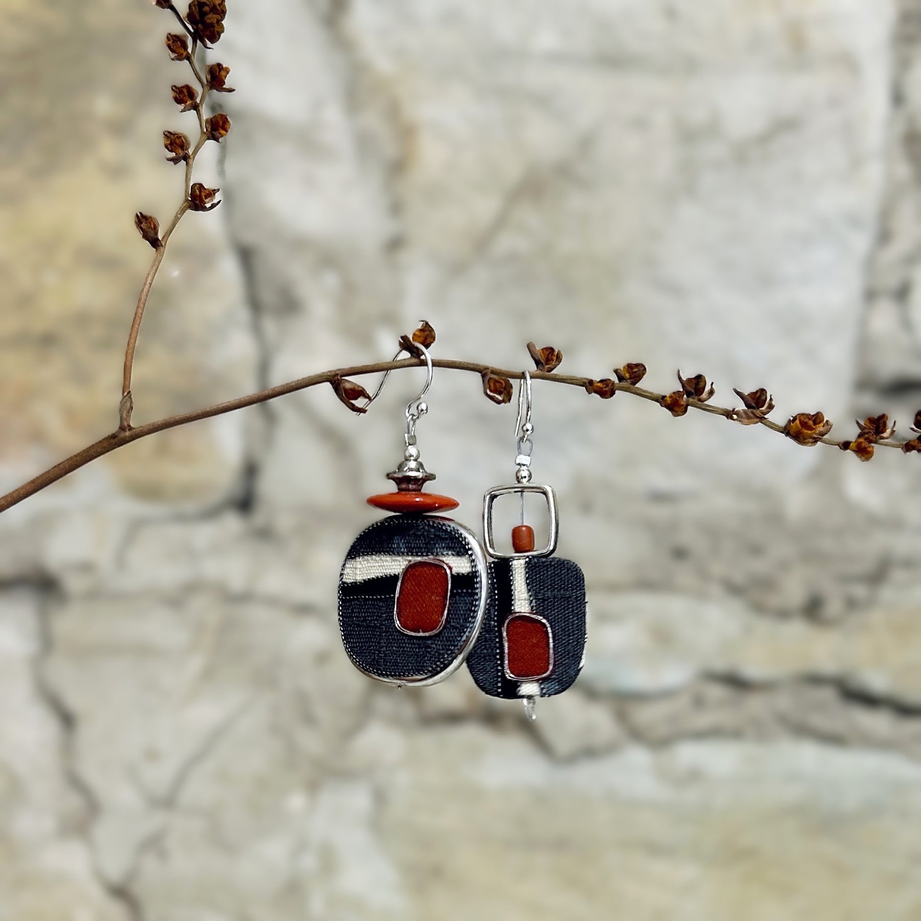 Earrings Asymmetrical Charcoal Rust Black Beige Silver - EE-193