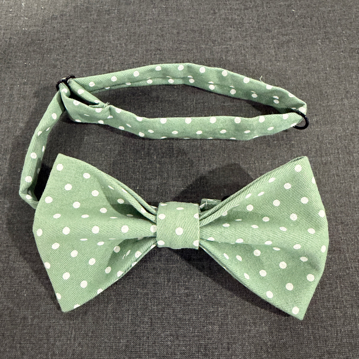 Bow Tie - Green Spot Reg