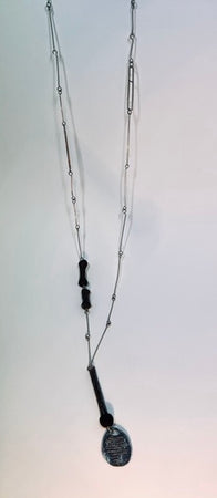 Long pendant necklace