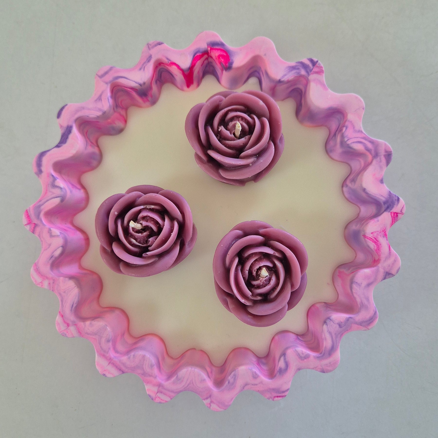 Pink Eco-concrete rose bowl with rose fragranced soy wax