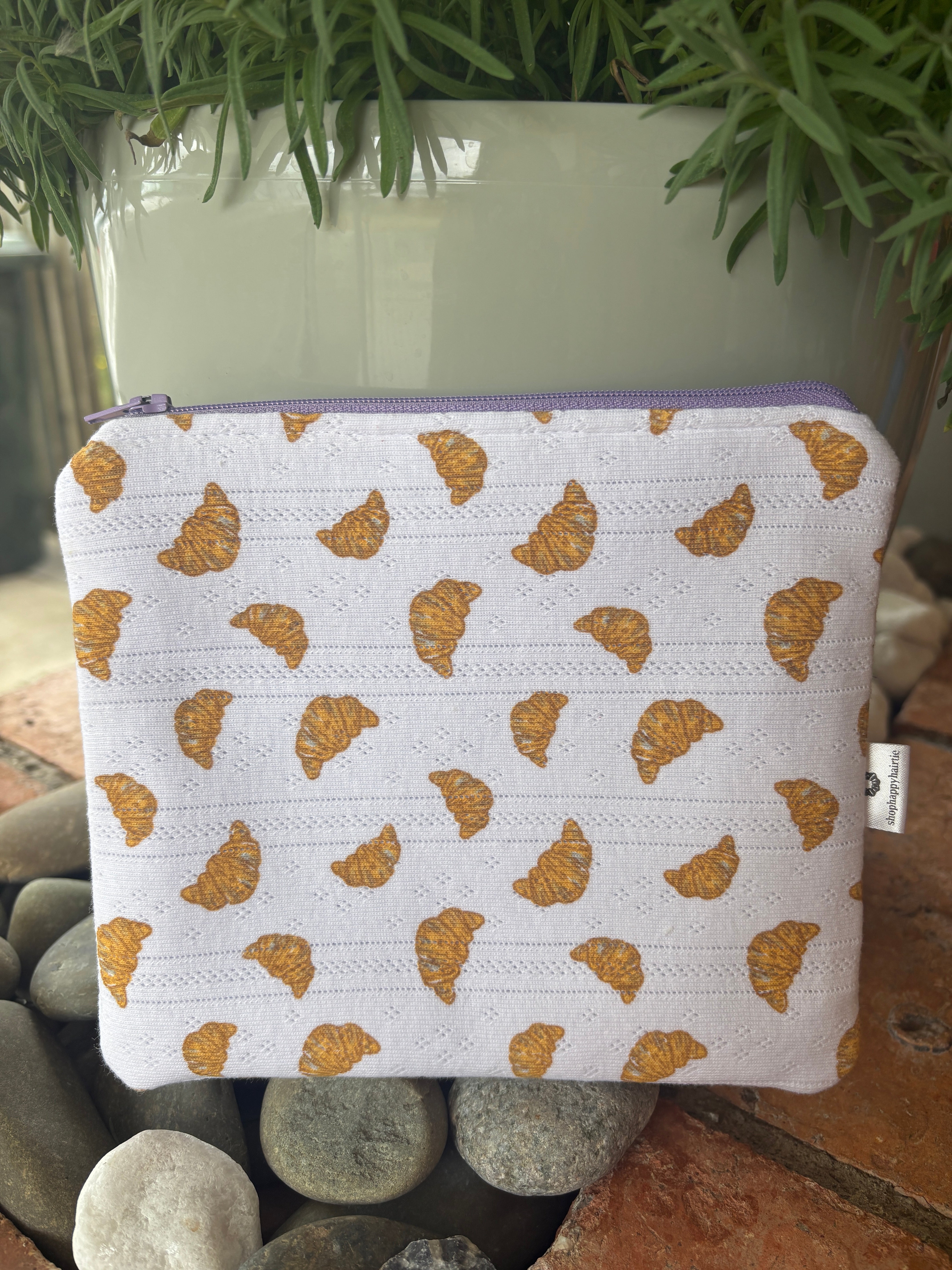 Handy zipper pouches