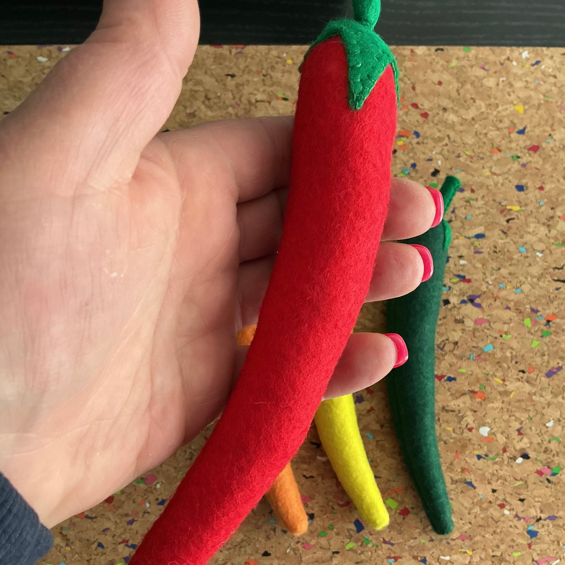 Felt chillies (set 4)