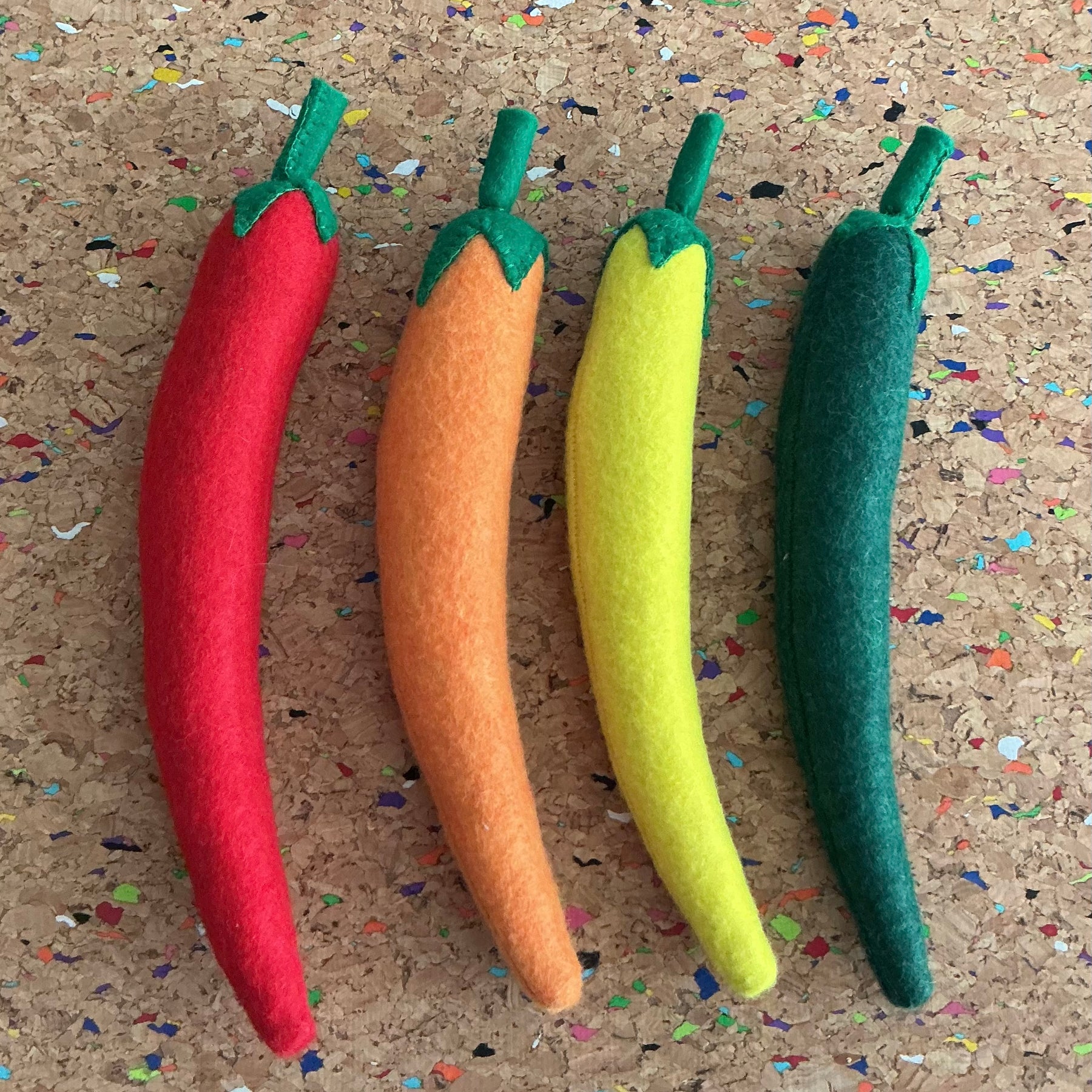 Felt chillies (set 4)
