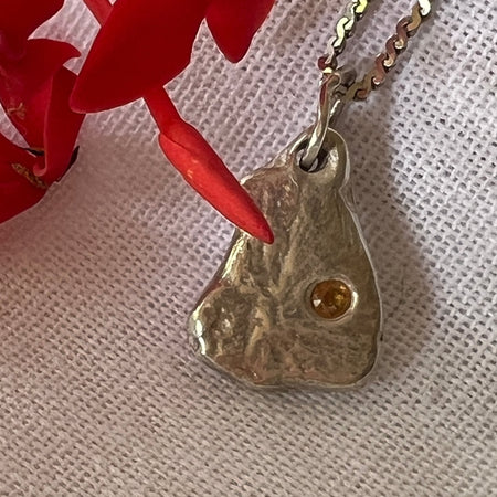 “Lake Boga” - Pendant with Tangerine sapphire
