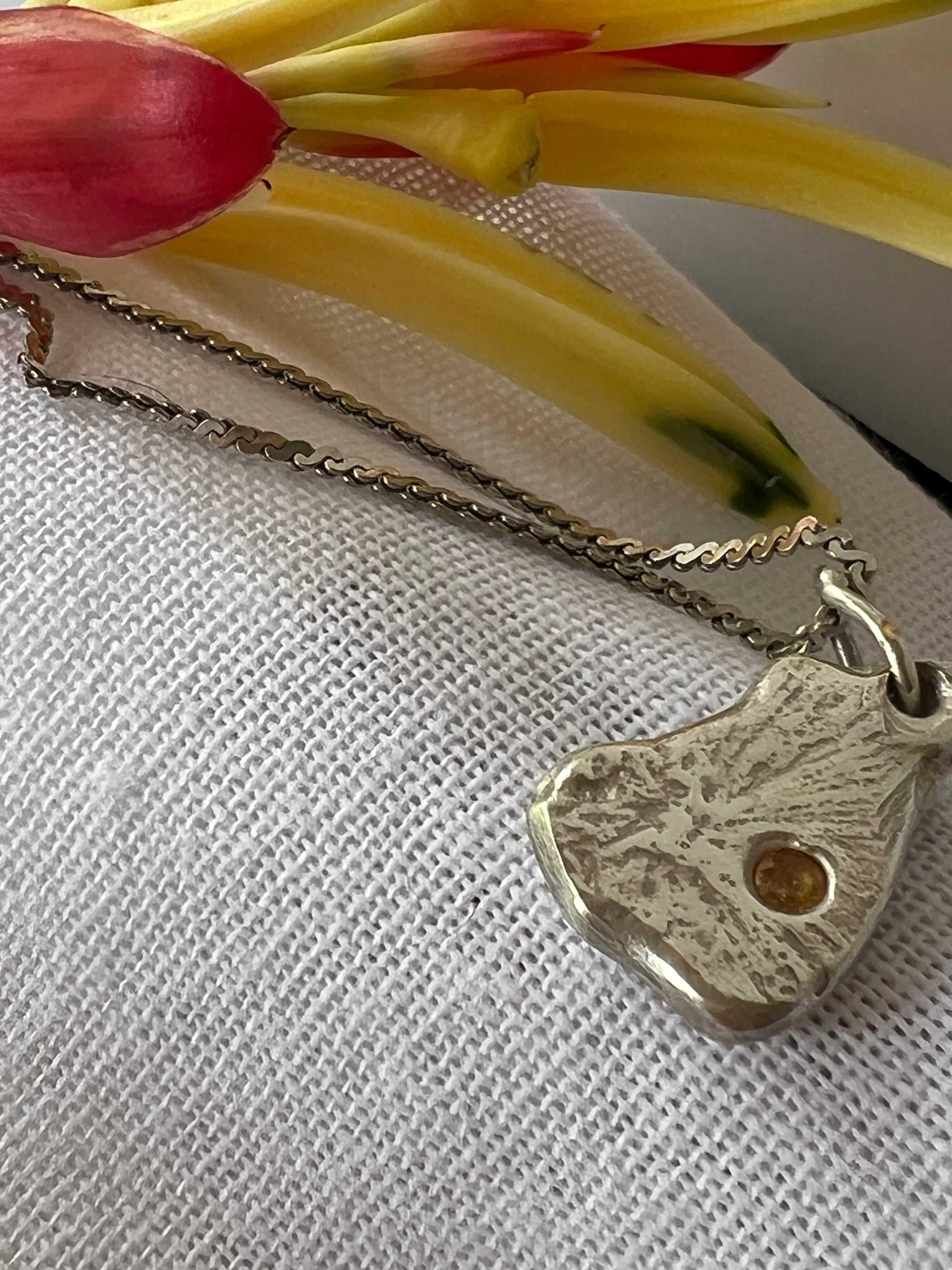 “Lake Boga” - Pendant with Tangerine sapphire