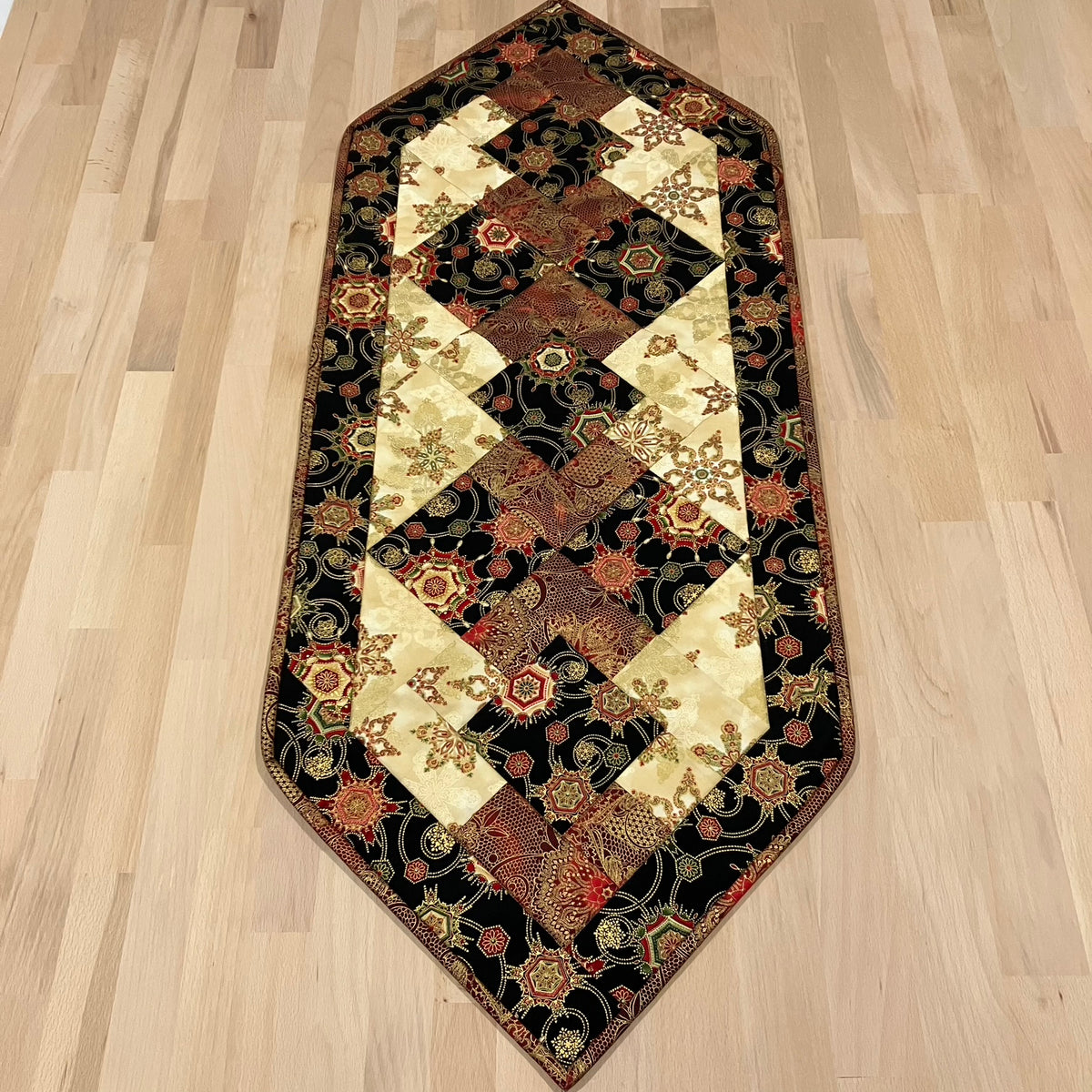Christmas table runner handmade quilted Australia