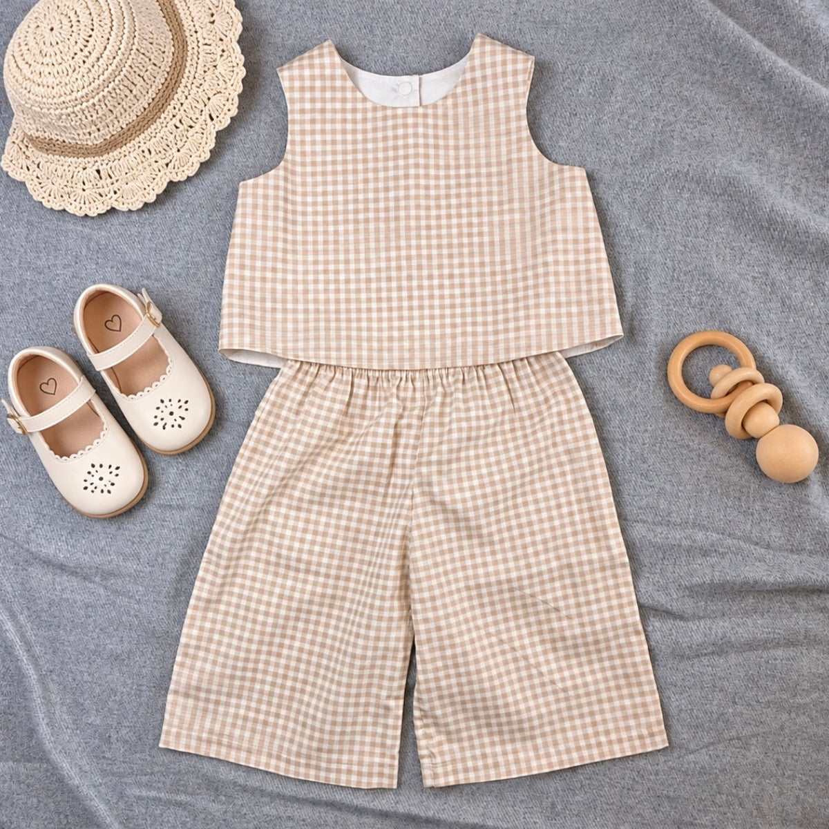 SIZE 2 Beige Gingham Crop Top & 3/4 Pants Girls Outfit