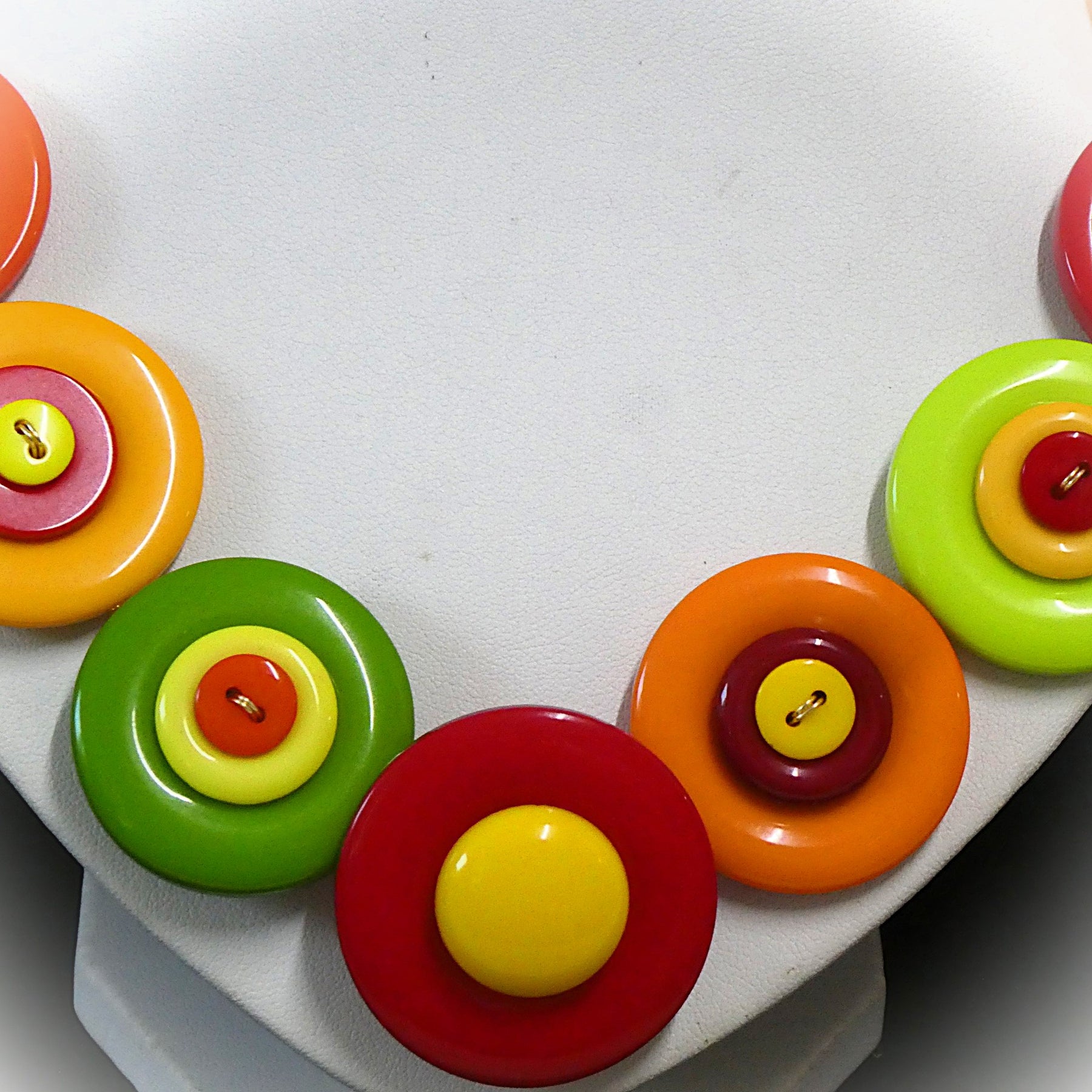 Button necklace - Tomato Salsa