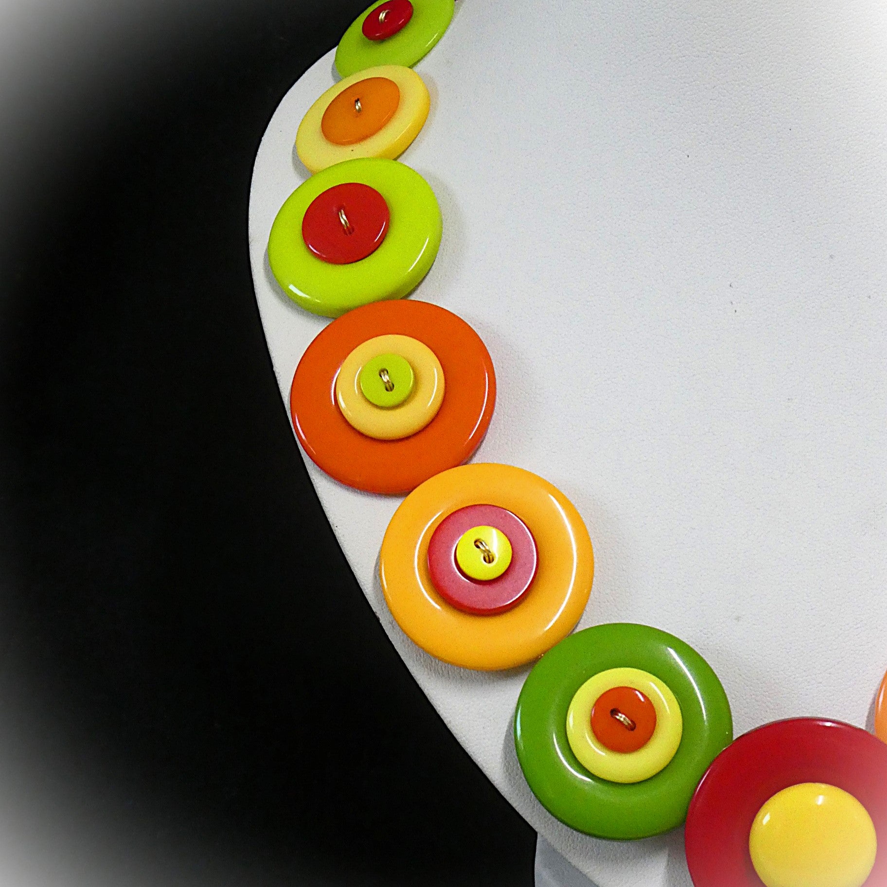 Button necklace - Tomato Salsa