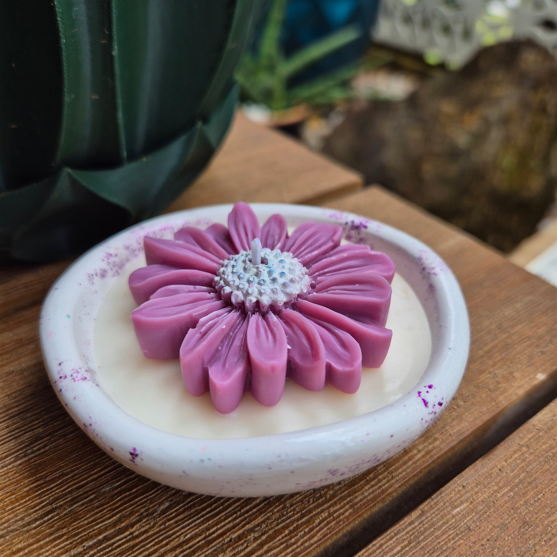 Concrete organic shaped bowl candle with coconut lime fragrance