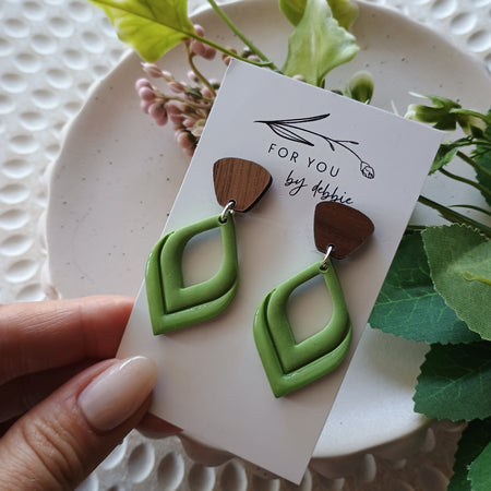 Diva polymer clay earring- wood stud