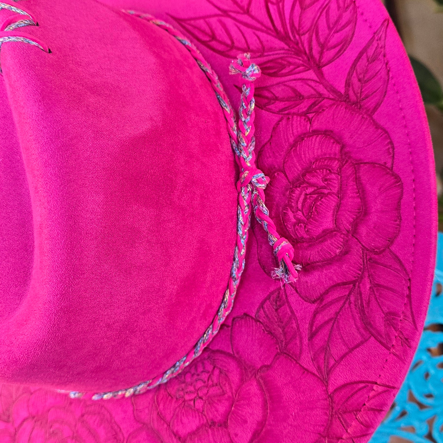 Hand burnt fedora Butterfly collect : Peony flowers