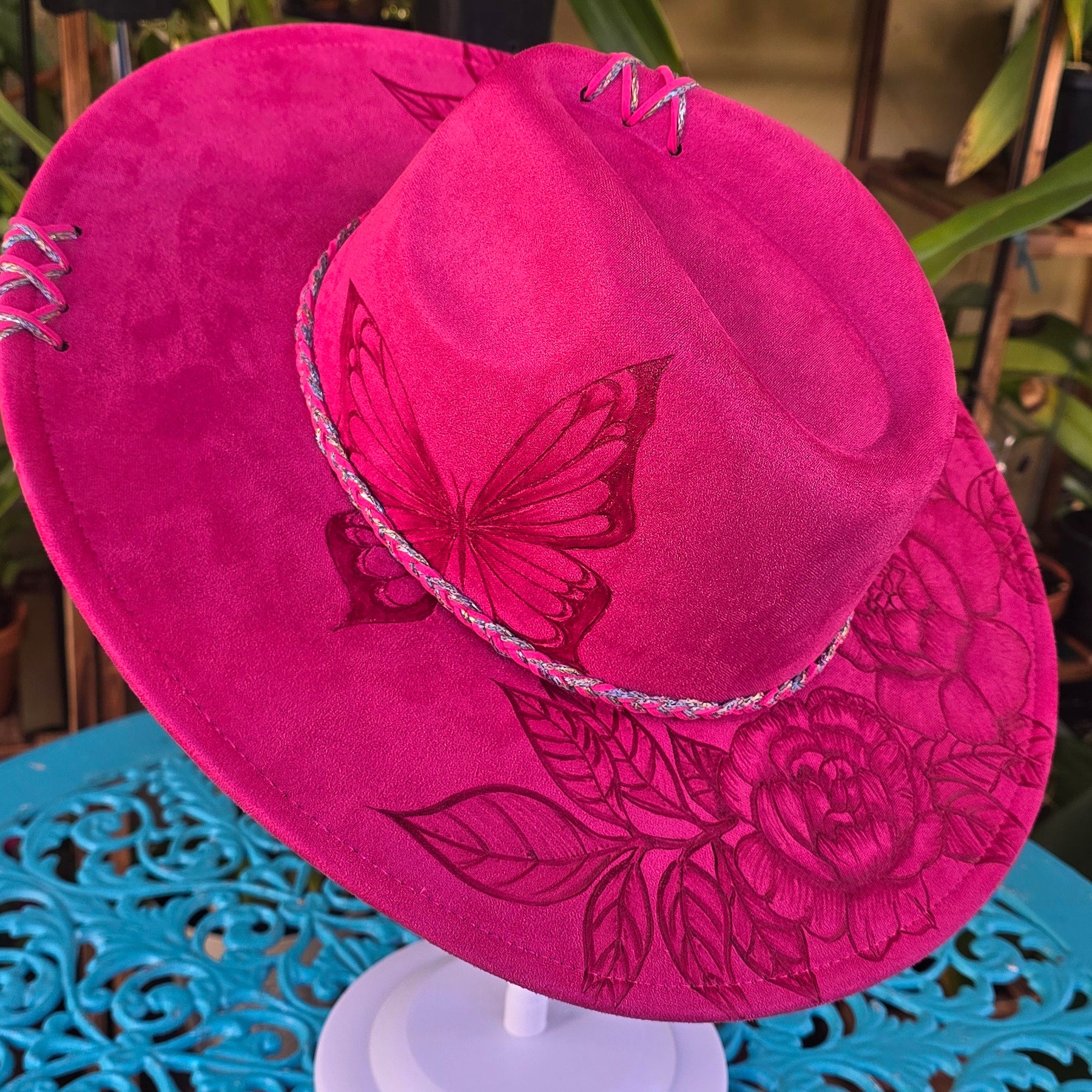 Hand burnt fedora Butterfly collect : Peony flowers
