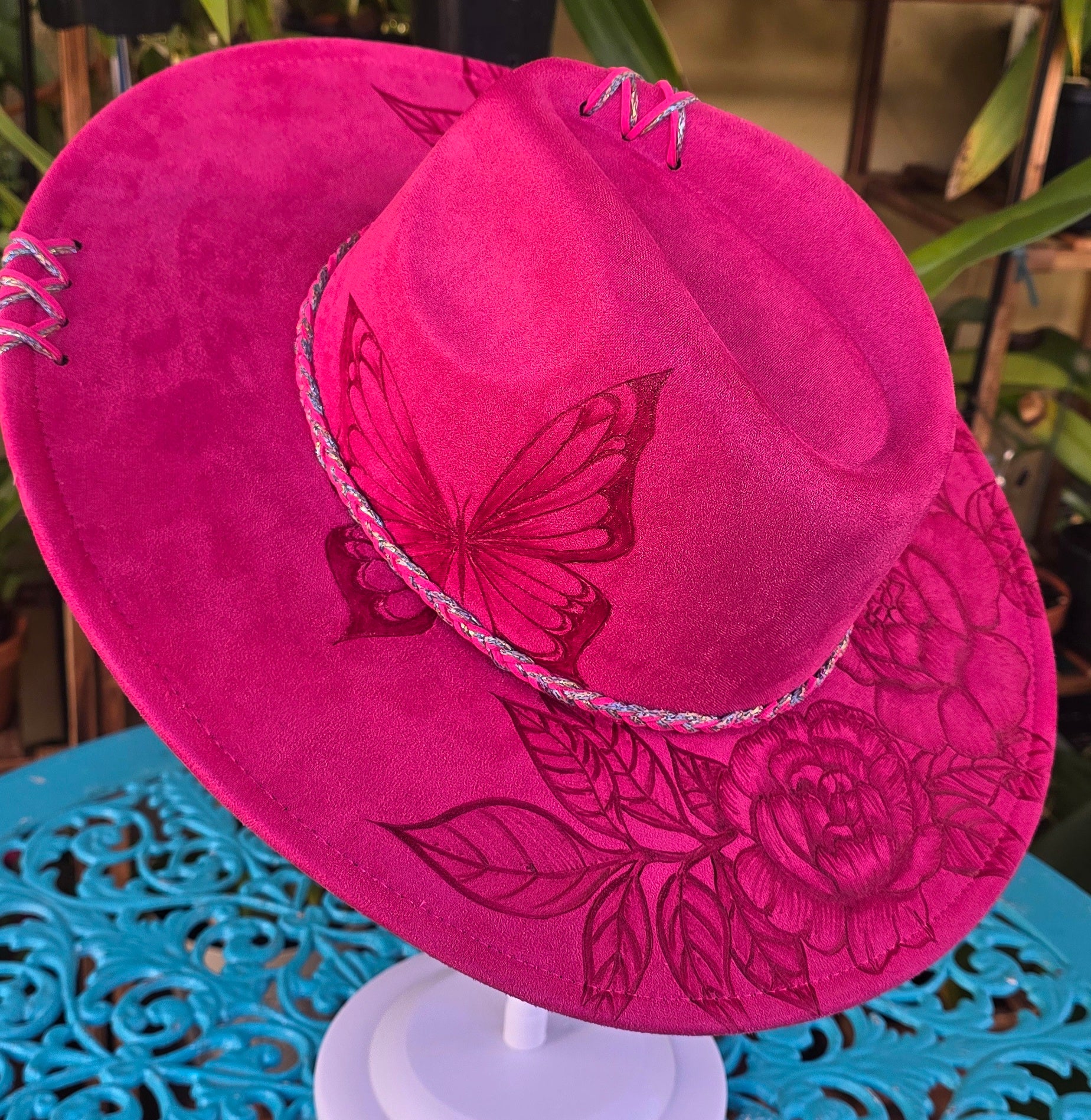 Hand burnt fedora Butterfly collect : Peony flowers