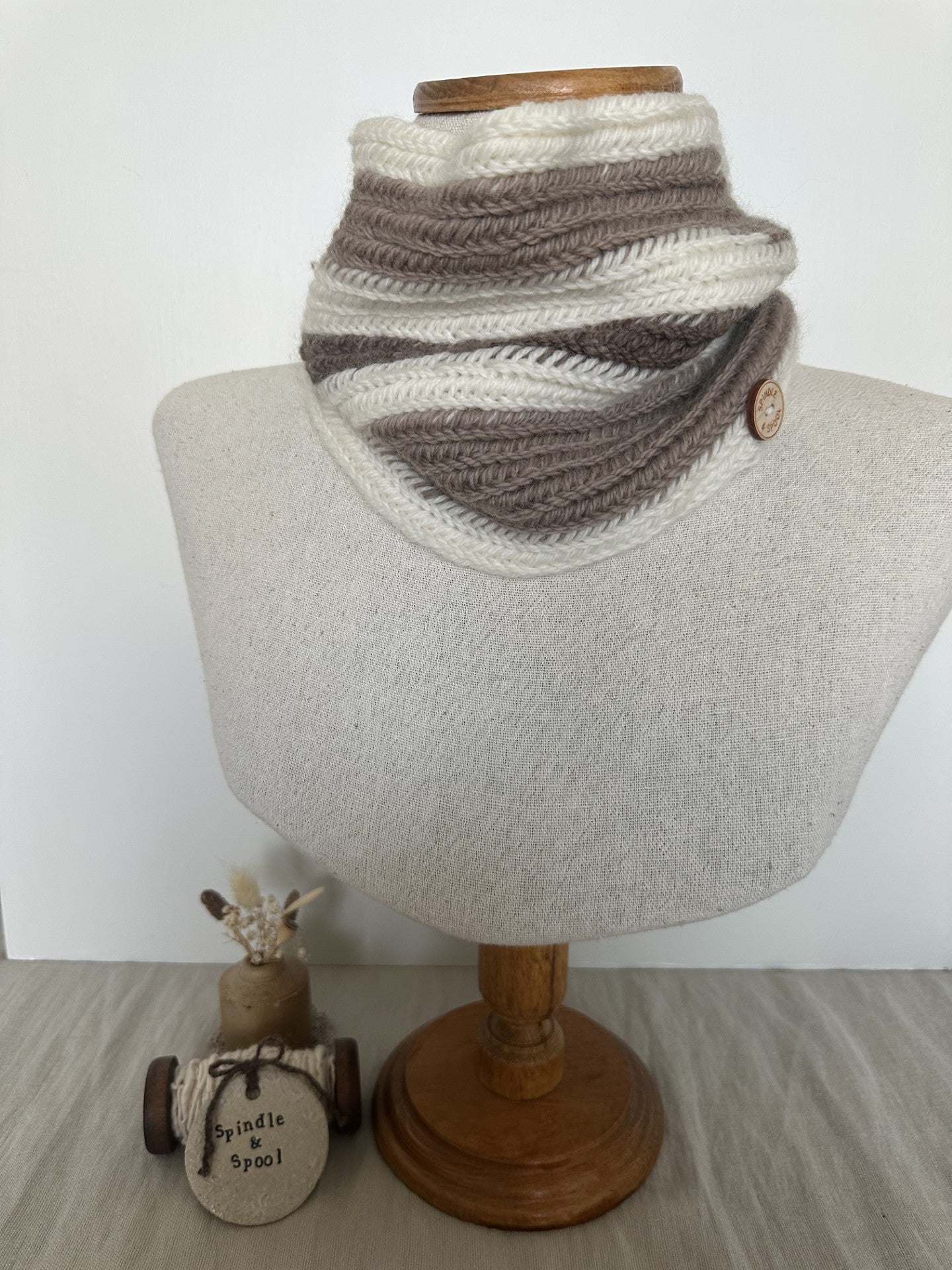 ‘Stripe’ Viking Nalbinding Wool Cowl or Neck Warmer