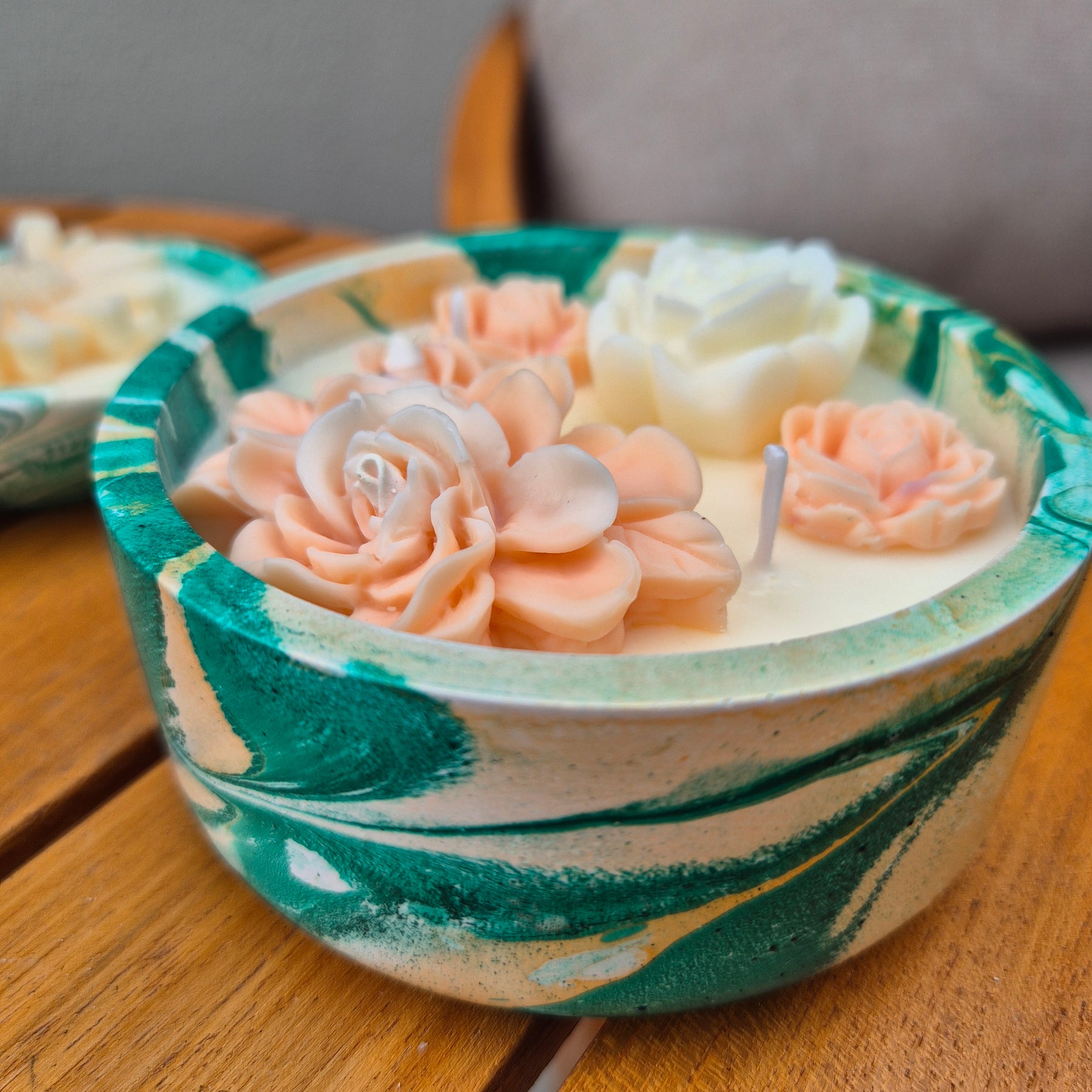 Green marbled concrete bowl candle with Coconut Lime