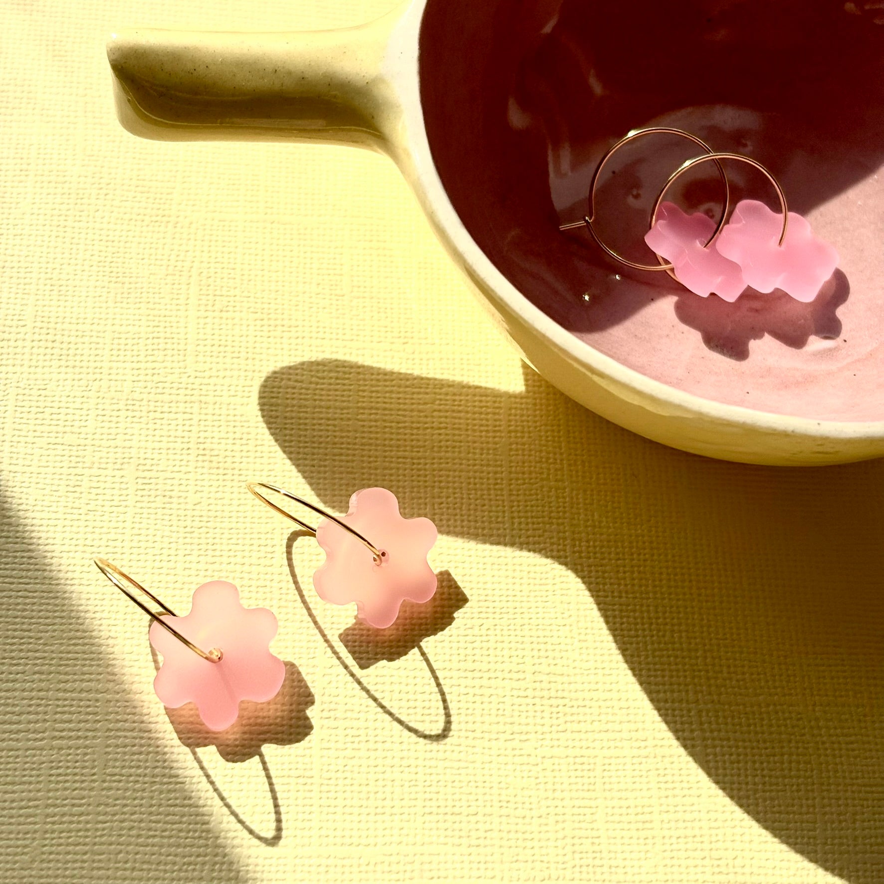 Bees Knees mini Flower hoop - Pale pink frost