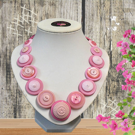 Button necklace - Pretty in Pink