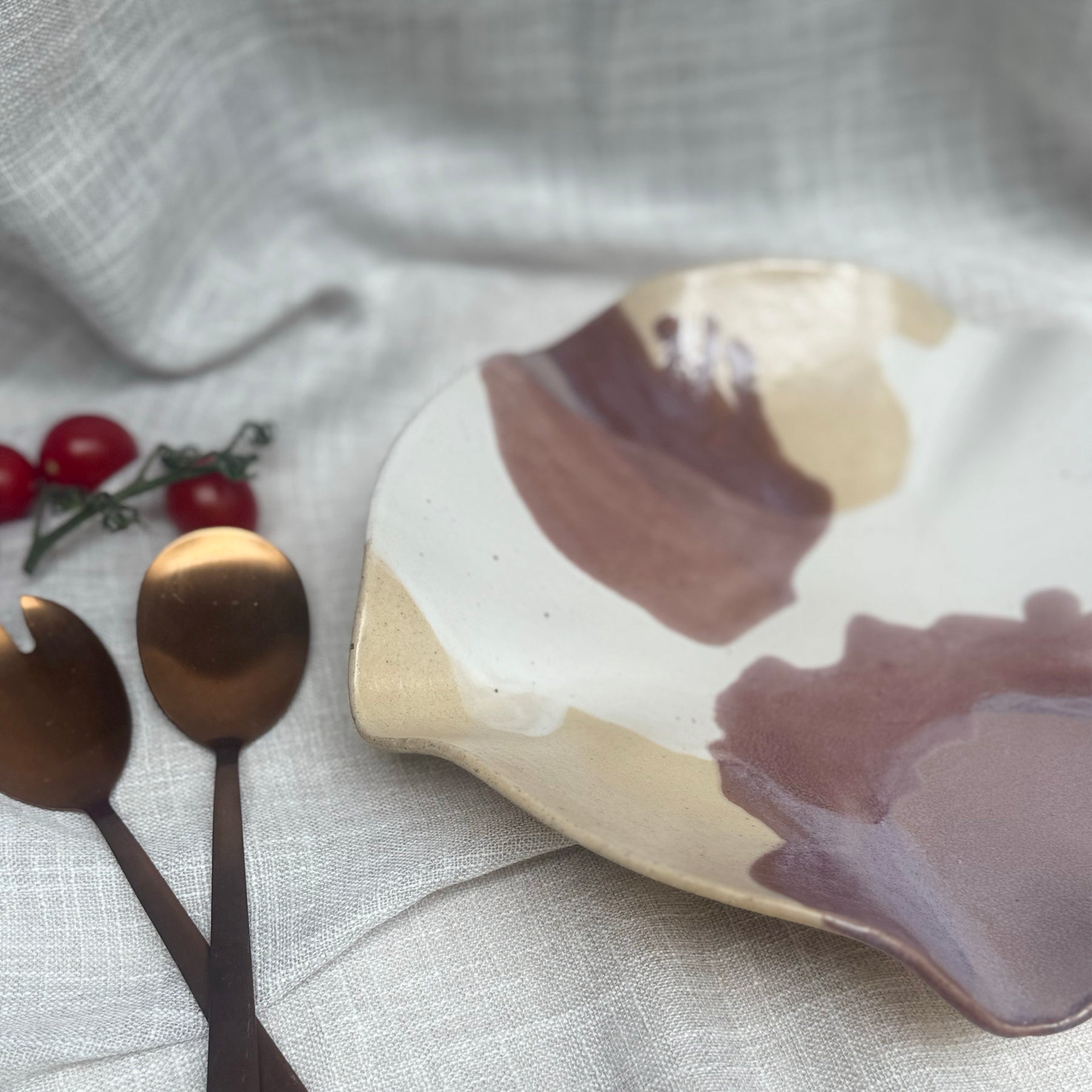 Ceramic Wave Bowl 26cm x 26cm