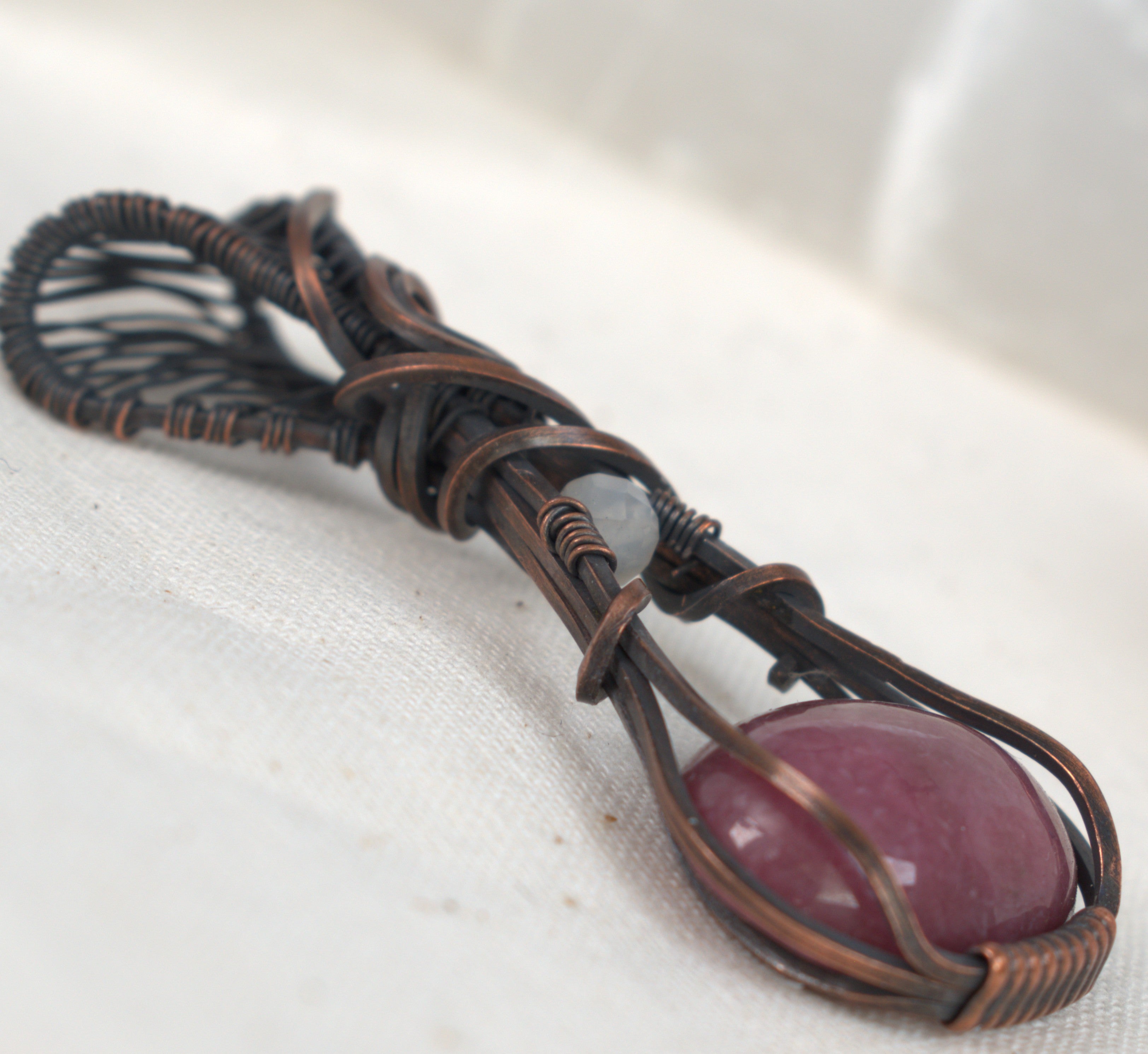 Wild Heather – Rhodonite & Moonstone Copper Pendant