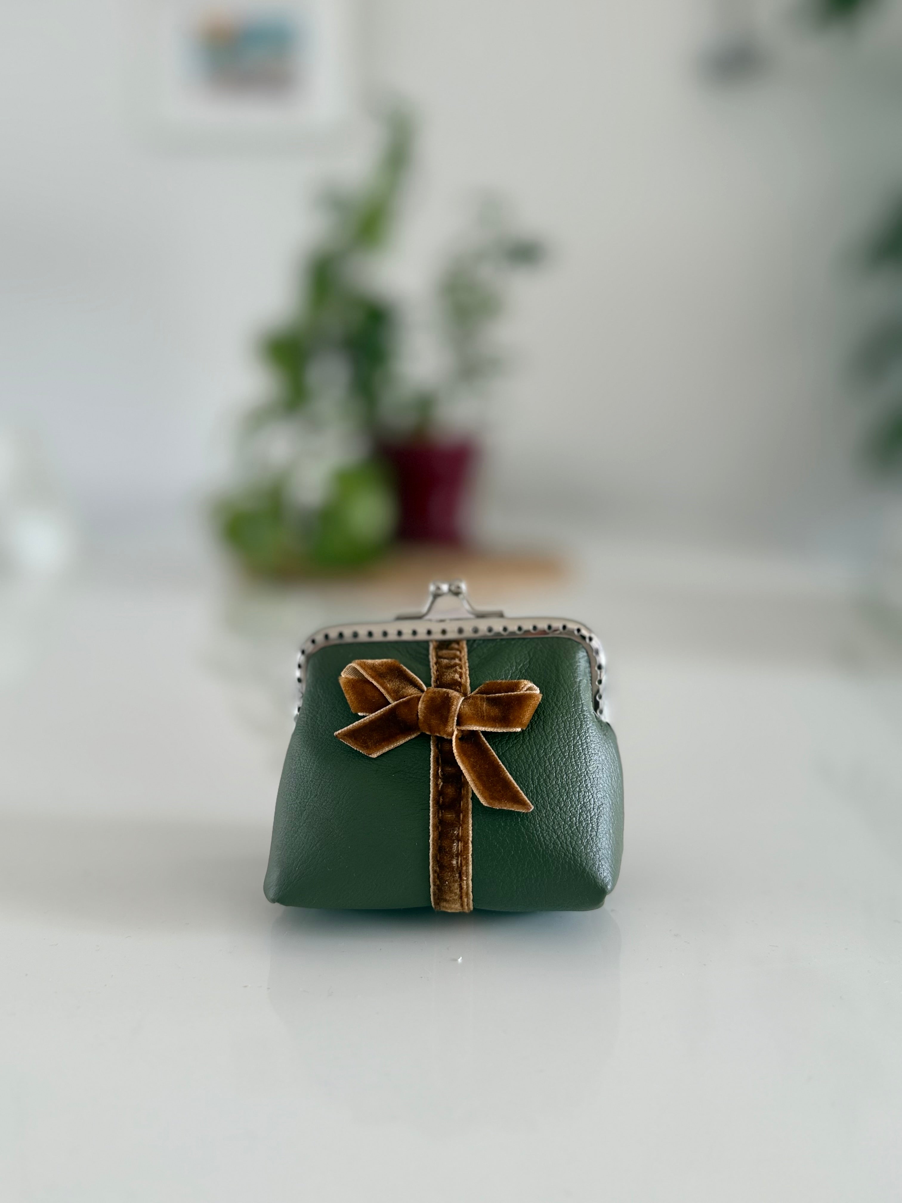 Coin purse with bow accent