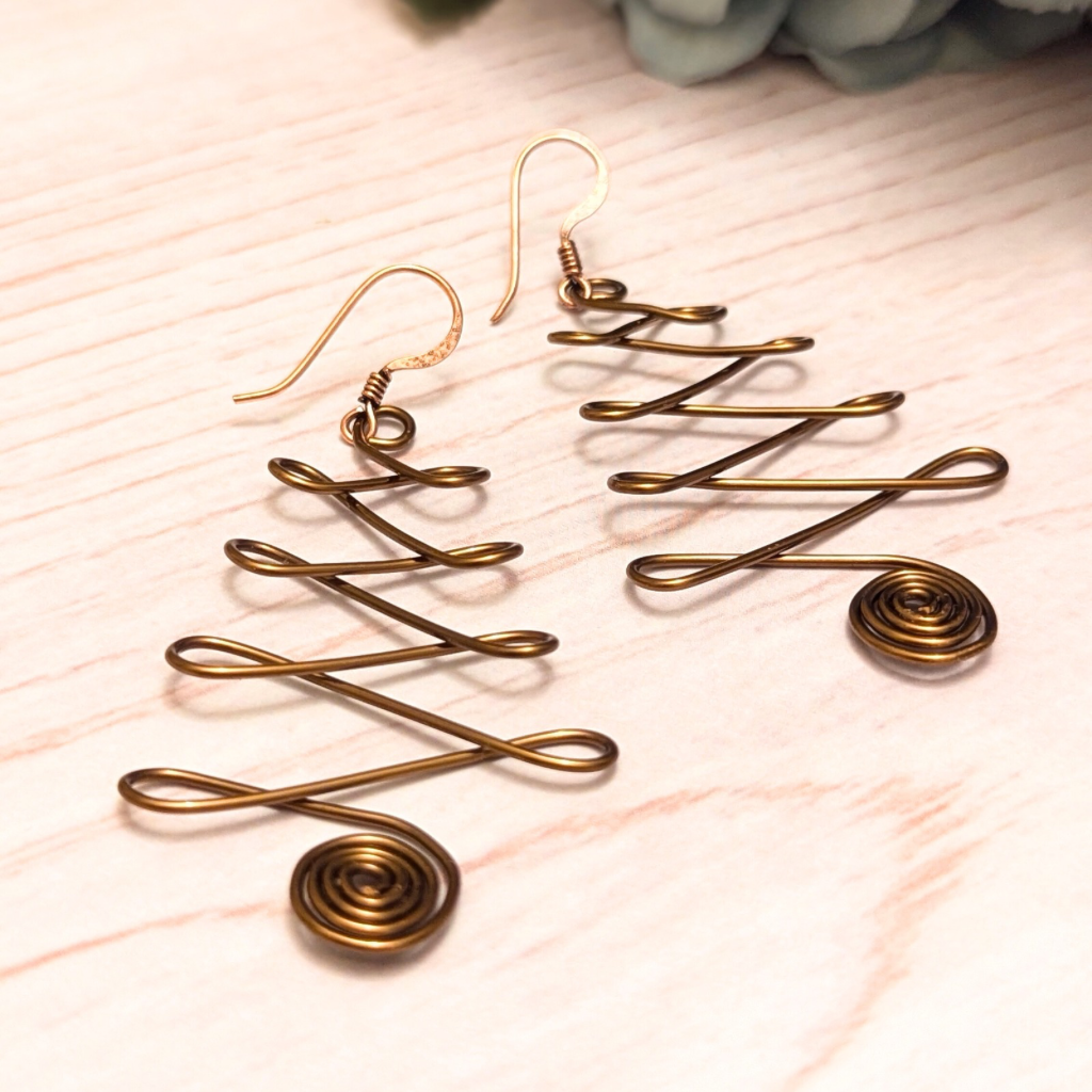 Christmas tree earrings - Handmade - Wire art - Brass colour