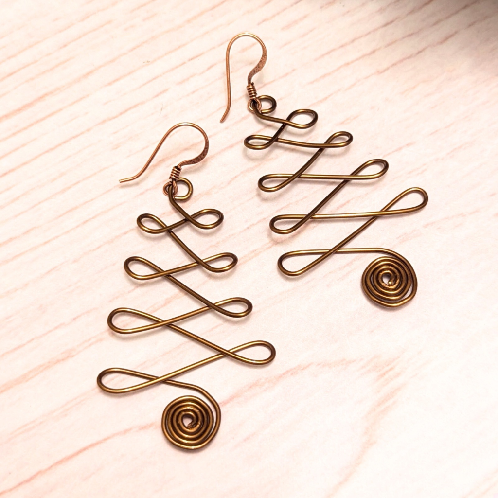 Christmas tree earrings - Handmade - Wire art - Brass colour