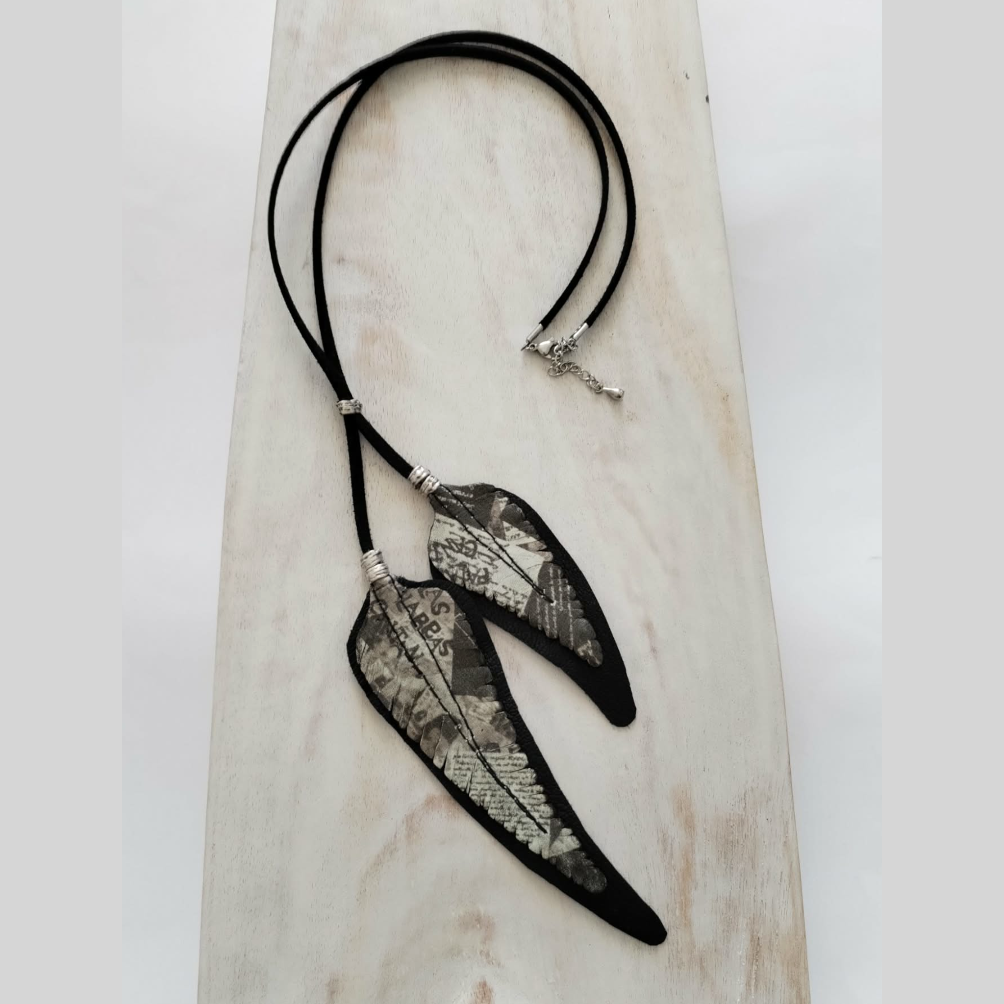 The Feathers - leather Necklace