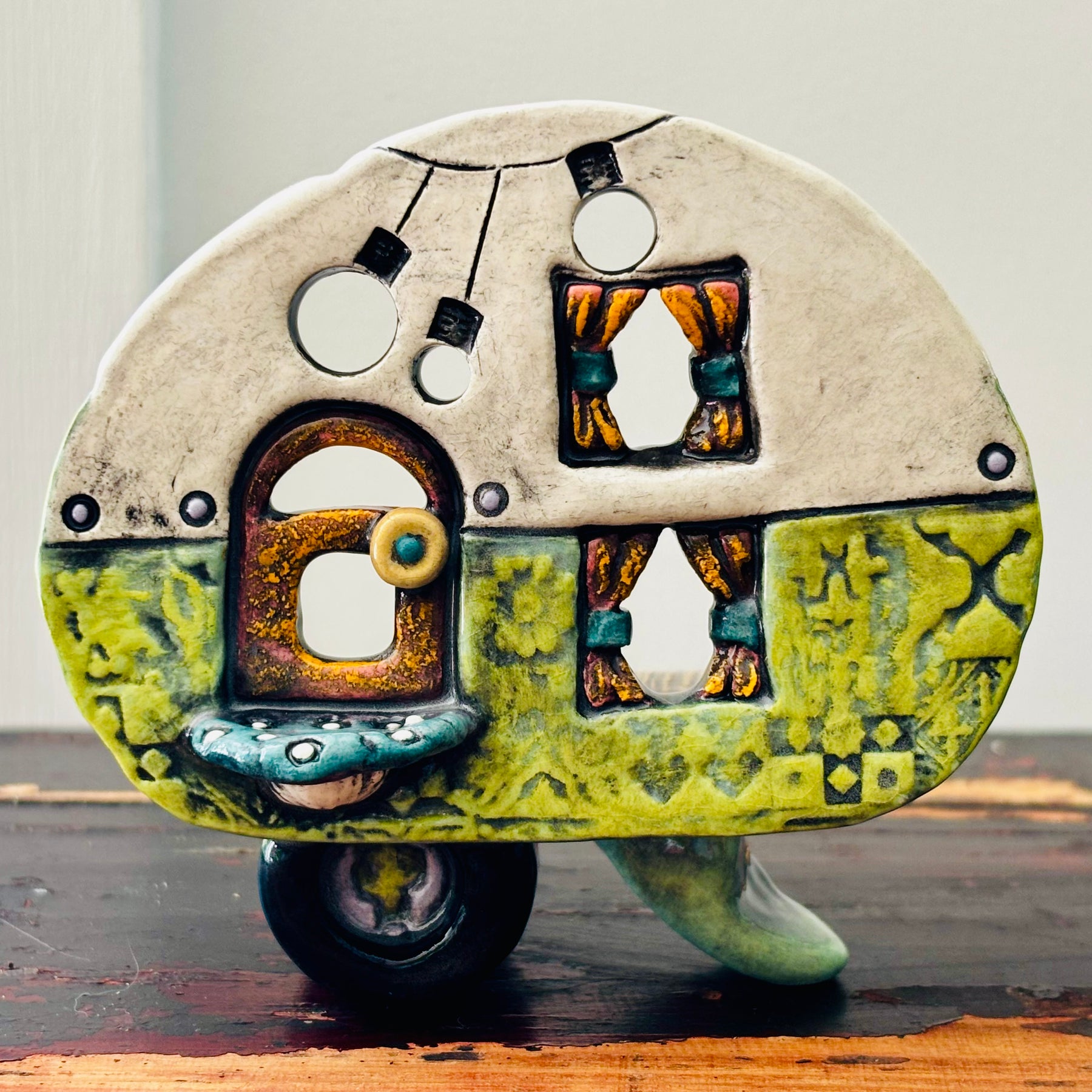 Handmade Ceramic Caravan Tea Light Lantern (Green)