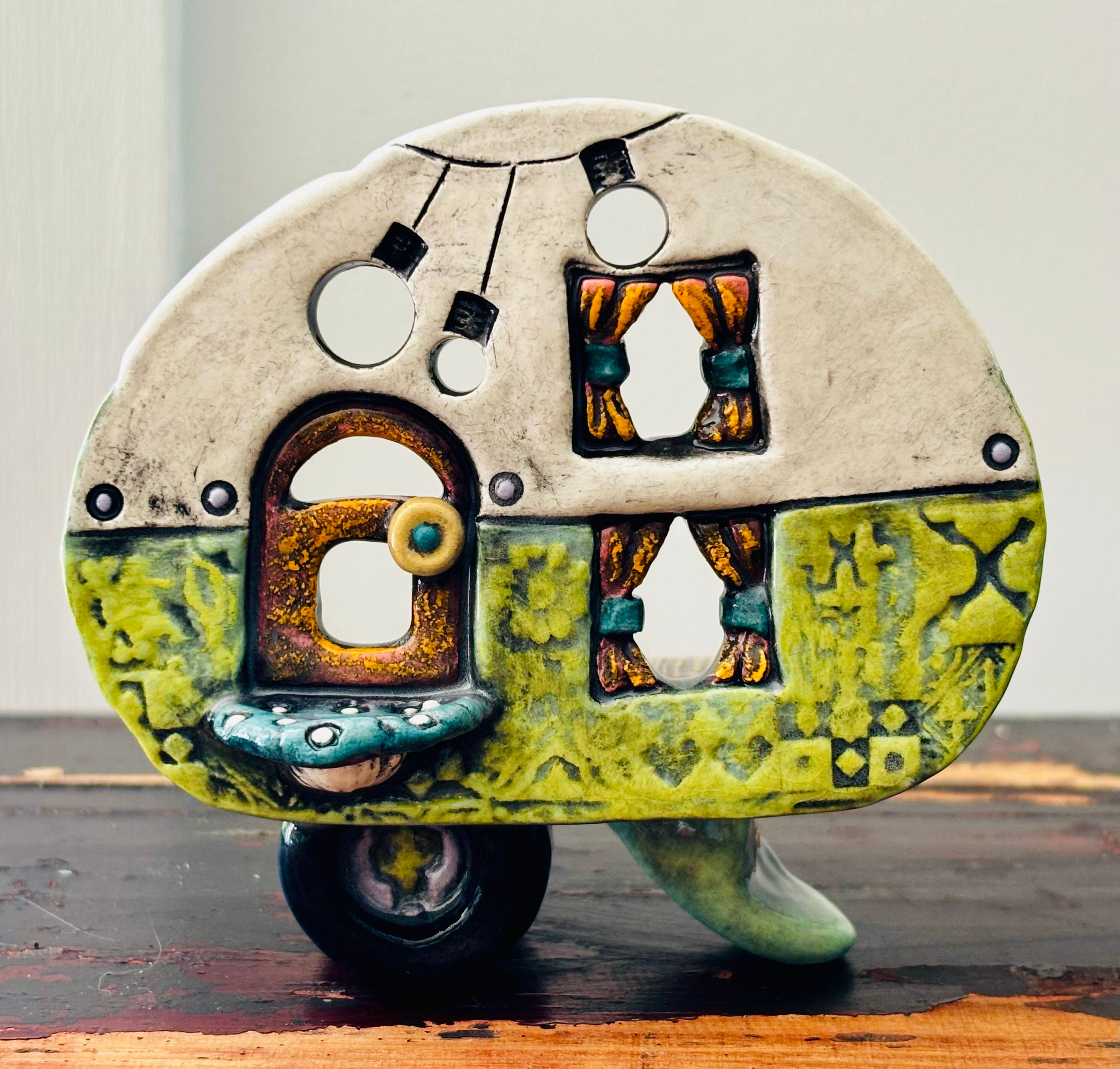 Handmade Ceramic Caravan Tea Light Lantern (Green)