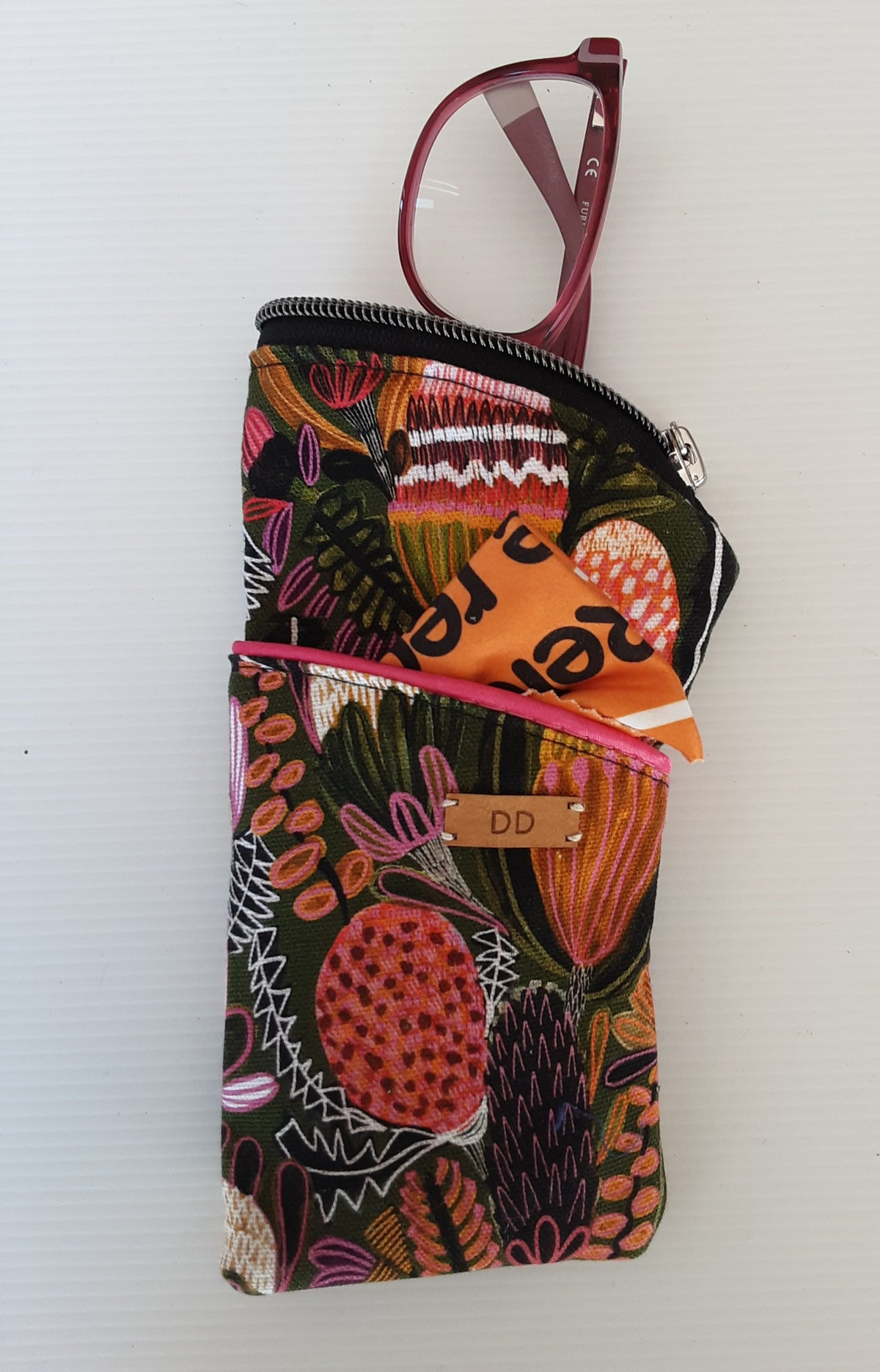 Handmade Padded Sunglass Case, Zippered Eyeglass Pouch, Aussie Floral print