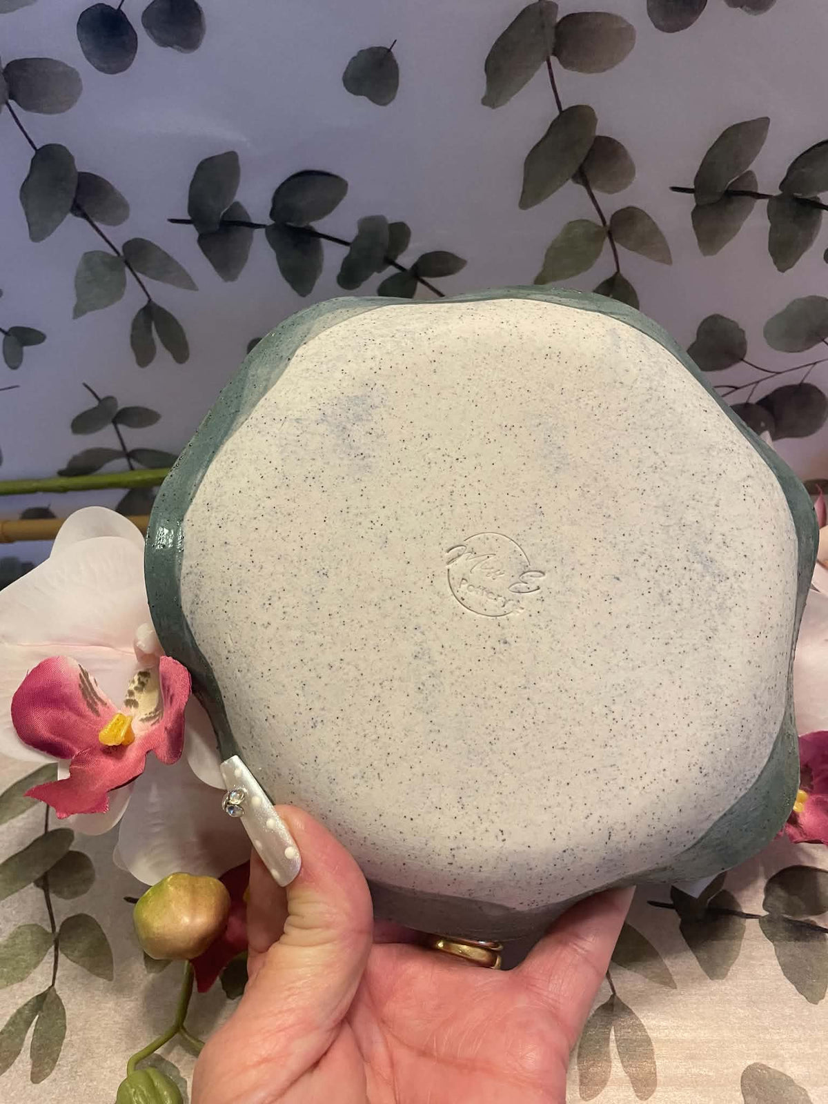 Stencilled fish bowl/dish